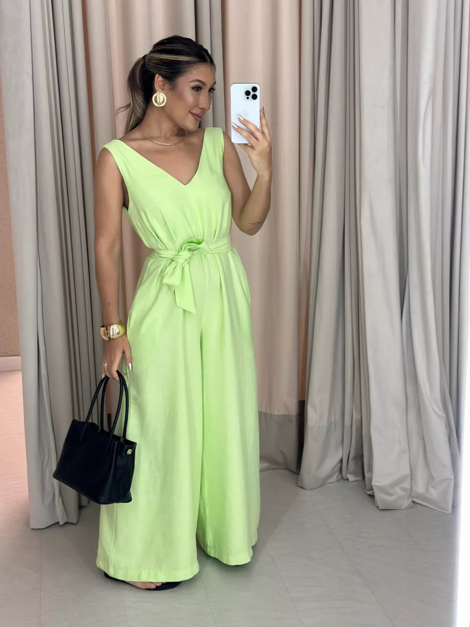 Macacão Olívia | Modelagem Soltinha com Faixa *Últimas Unidades*