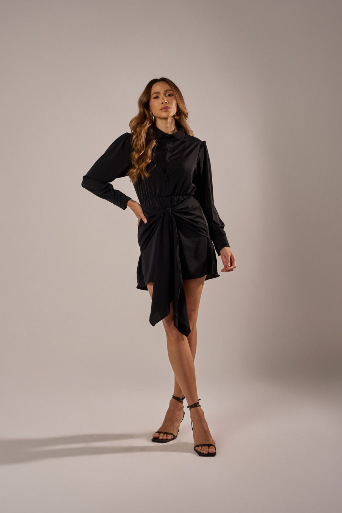 VESTIDO CURTO CHEMISE COM AMARRAÇÃO