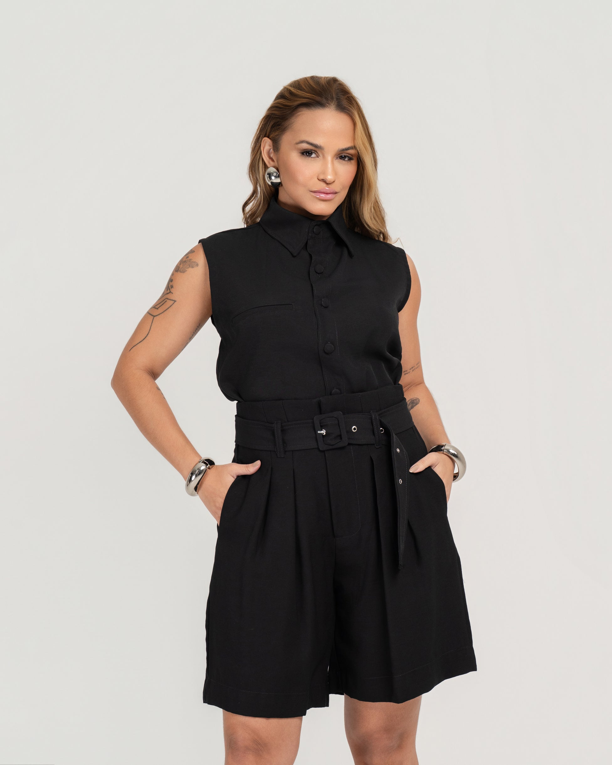 CAMISA CLÁSSICA SEM MANGAS