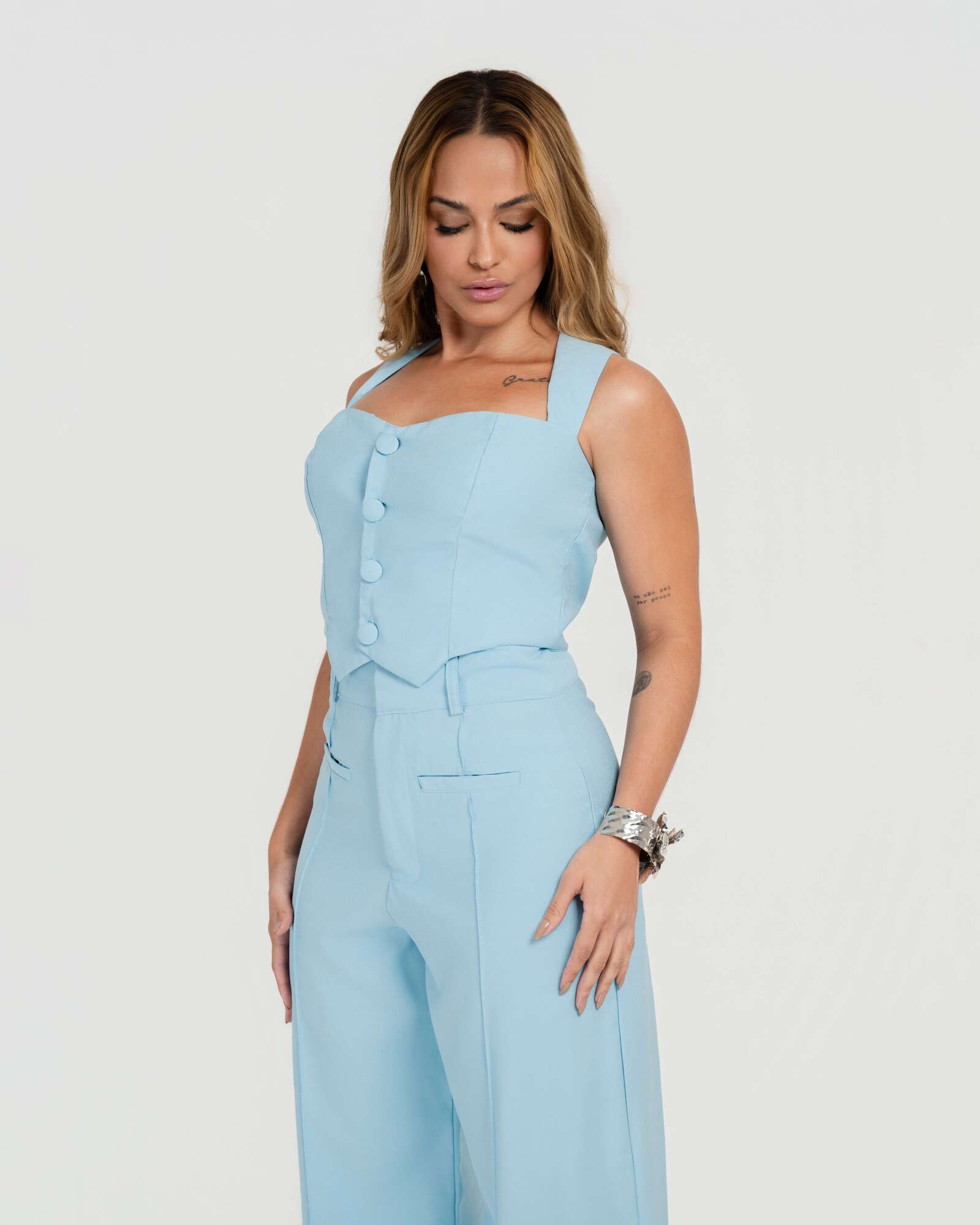 CALÇA PANTALONA COM NERVURA