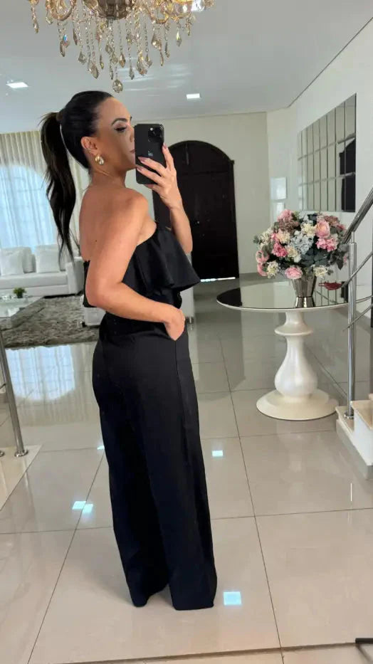 Macacão Amelie – Sofisticação e Charme em Uma Peça