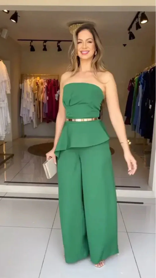 Macacão Eva – Sofisticação com Toque Moderno!