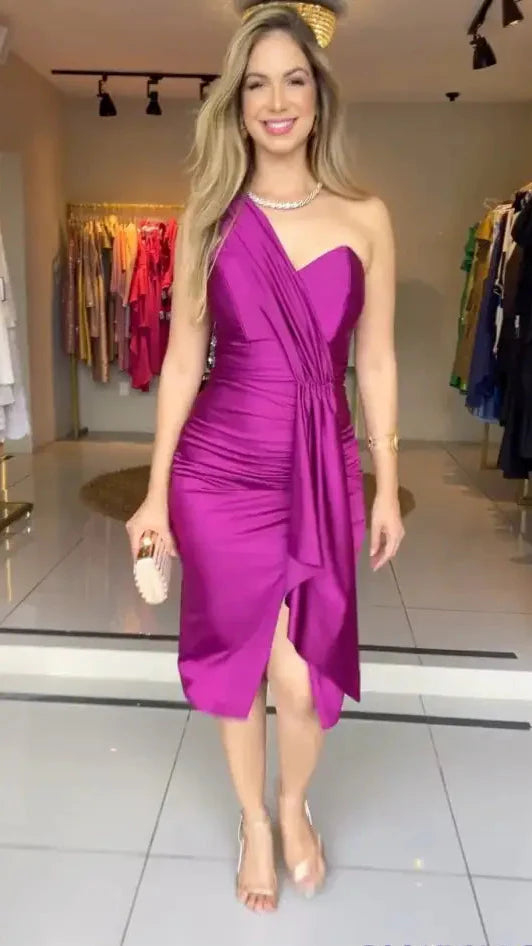Vestido Sophia – Modernidade e Glamour em Cada Curva!
