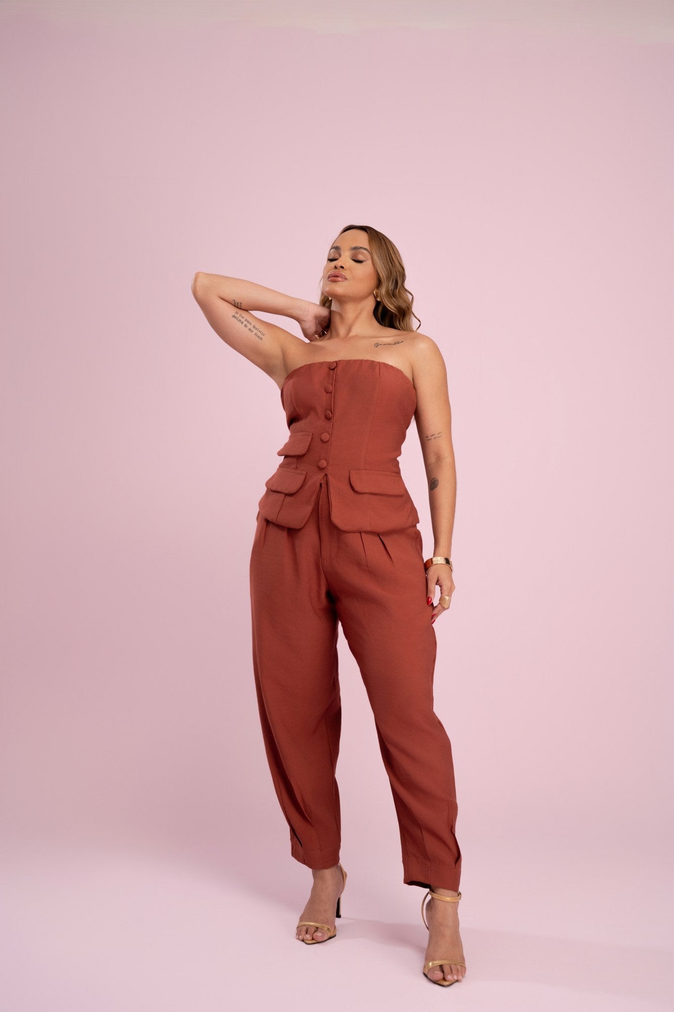 BLUSA TOMARA QUE CAIA COM LAPELAS