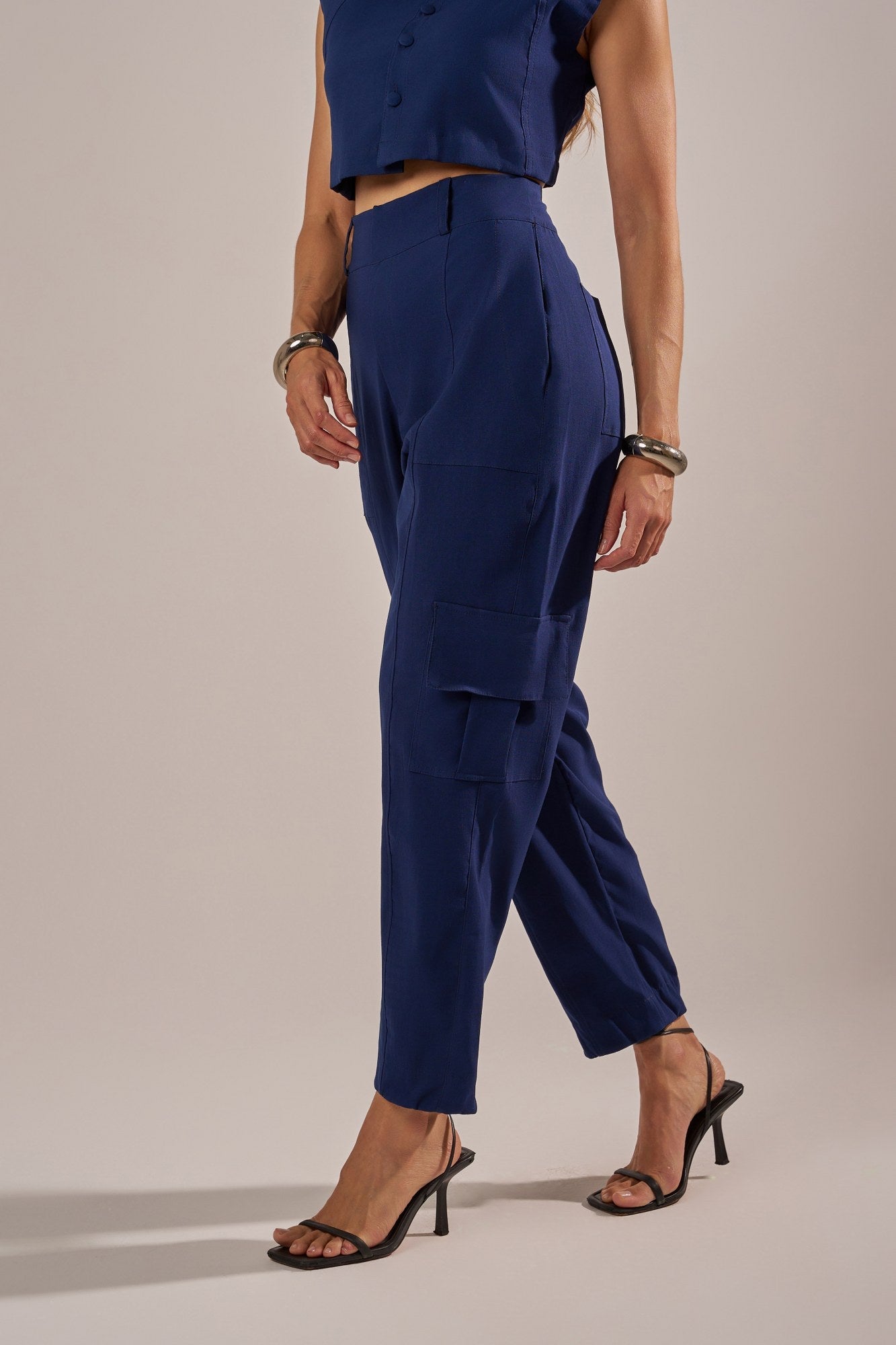 CALÇA BAGGY BOLSOS CARGO