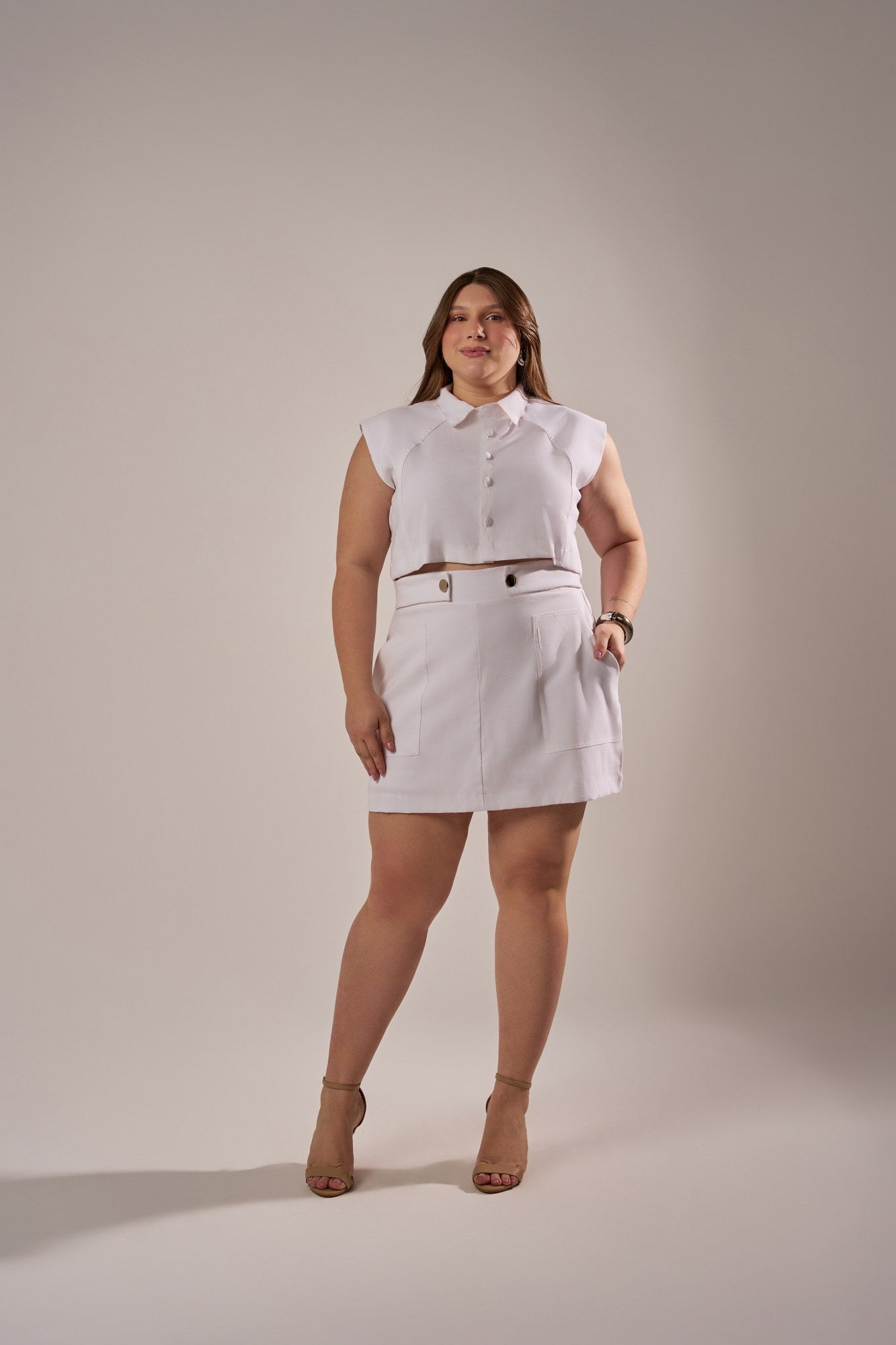 CROPPED CAMISA COM RECORTE