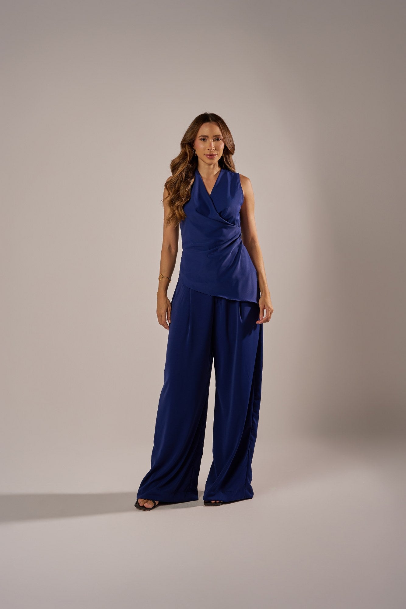 BLUSA ALONGADA ASSIMÉTRICA