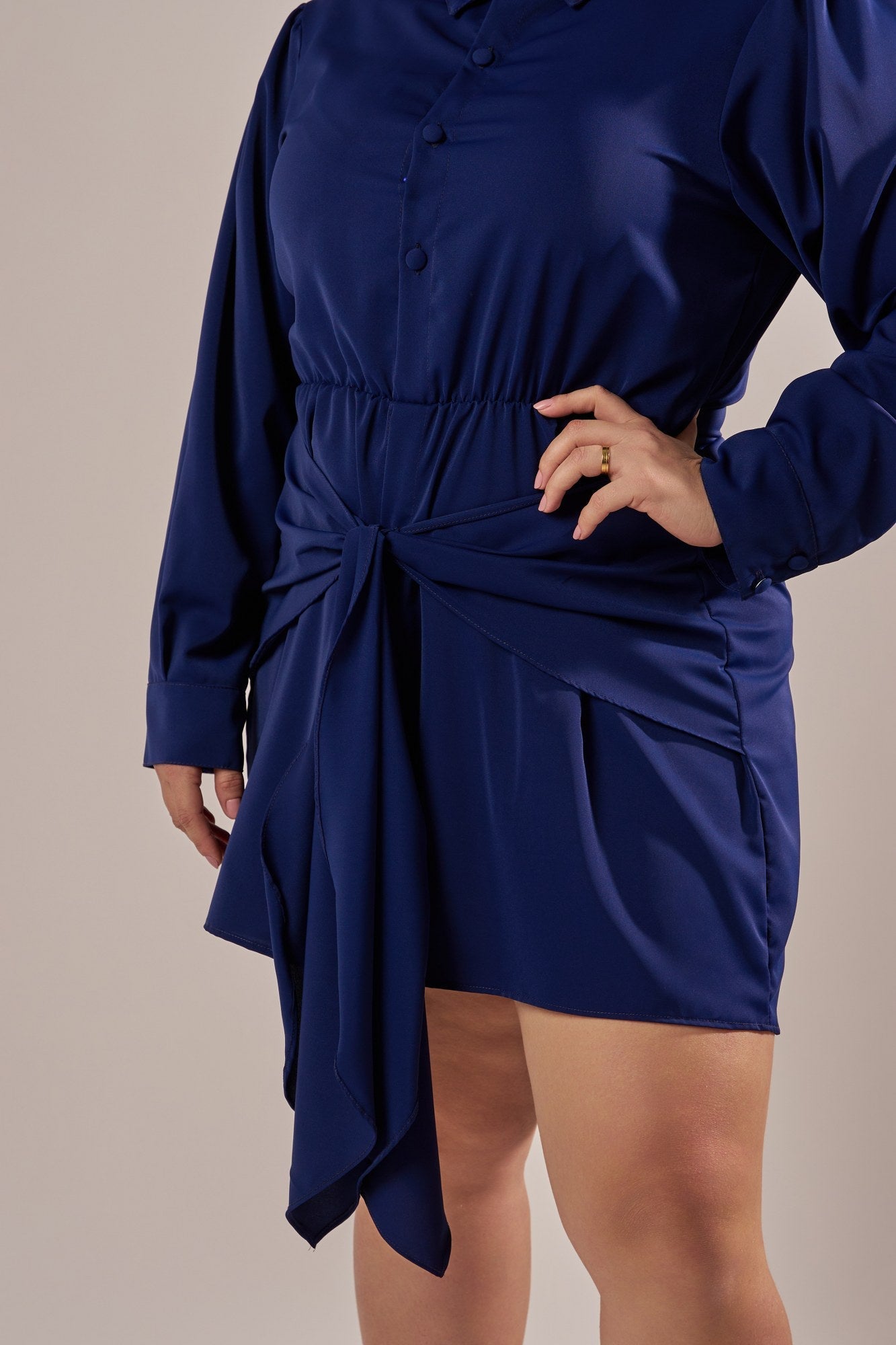 VESTIDO CURTO CHEMISE COM AMARRAÇÃO