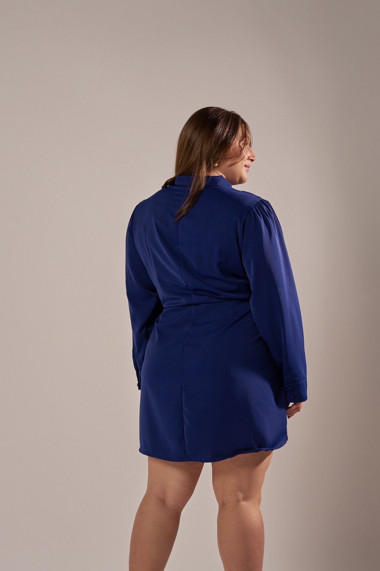 VESTIDO CURTO CHEMISE COM AMARRAÇÃO