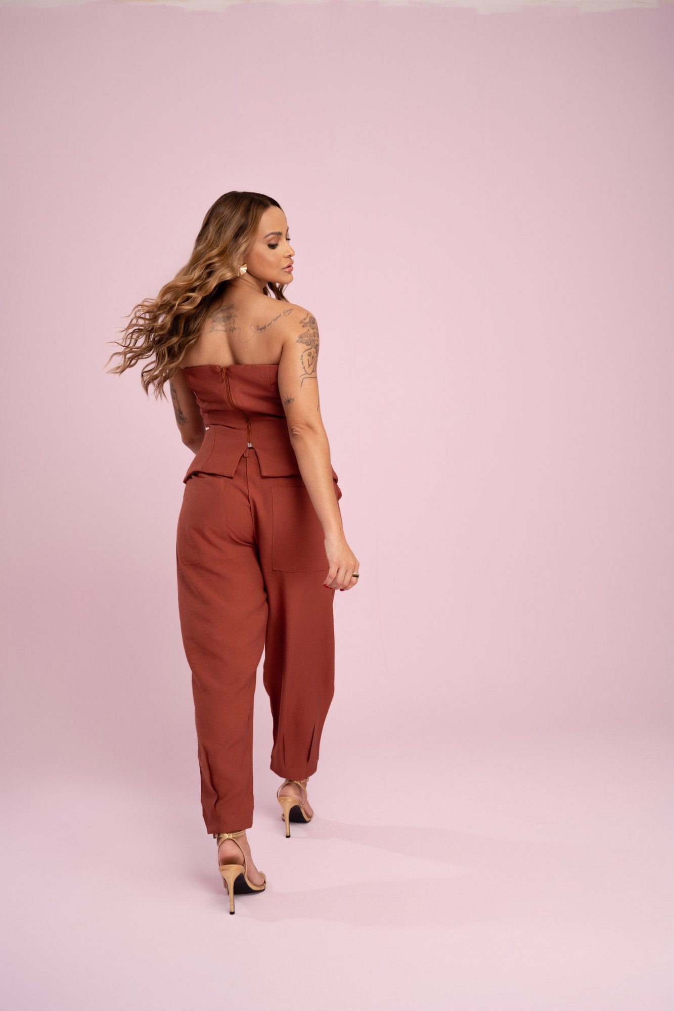 BLUSA TOMARA QUE CAIA COM LAPELAS