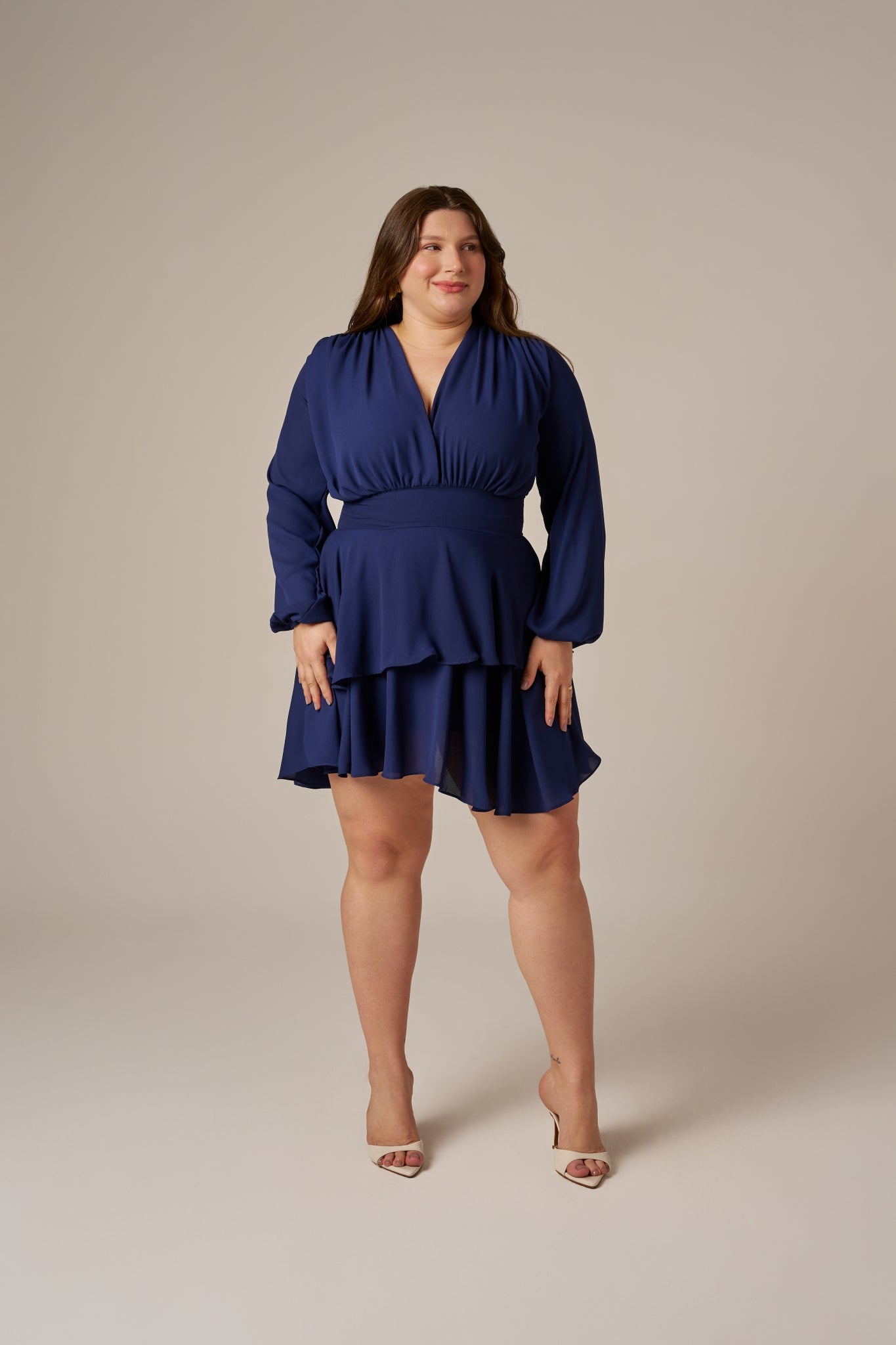 VESTIDO CURTO MANGAS BUFANTES