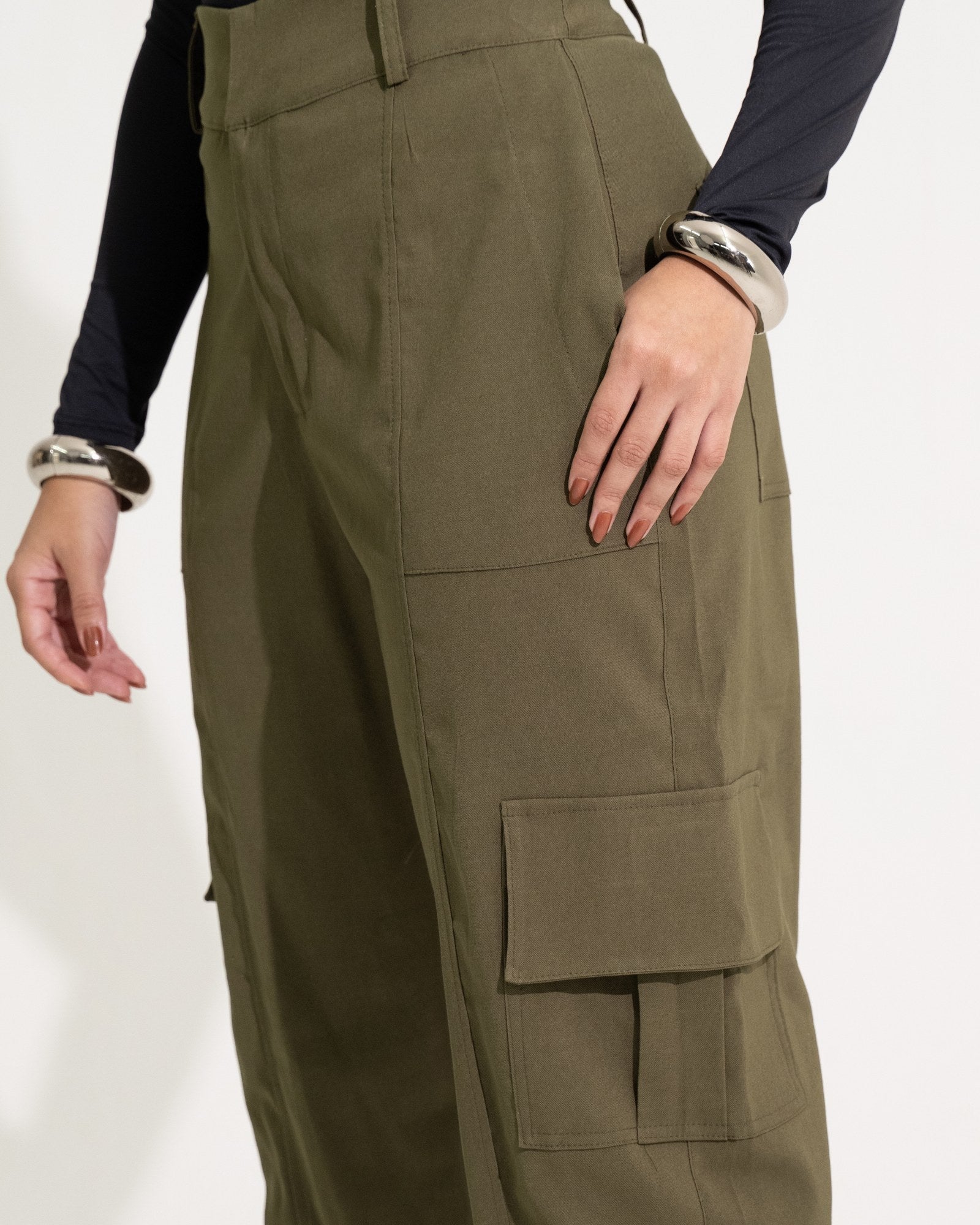 CALÇA BAGGY BOLSOS CARGO