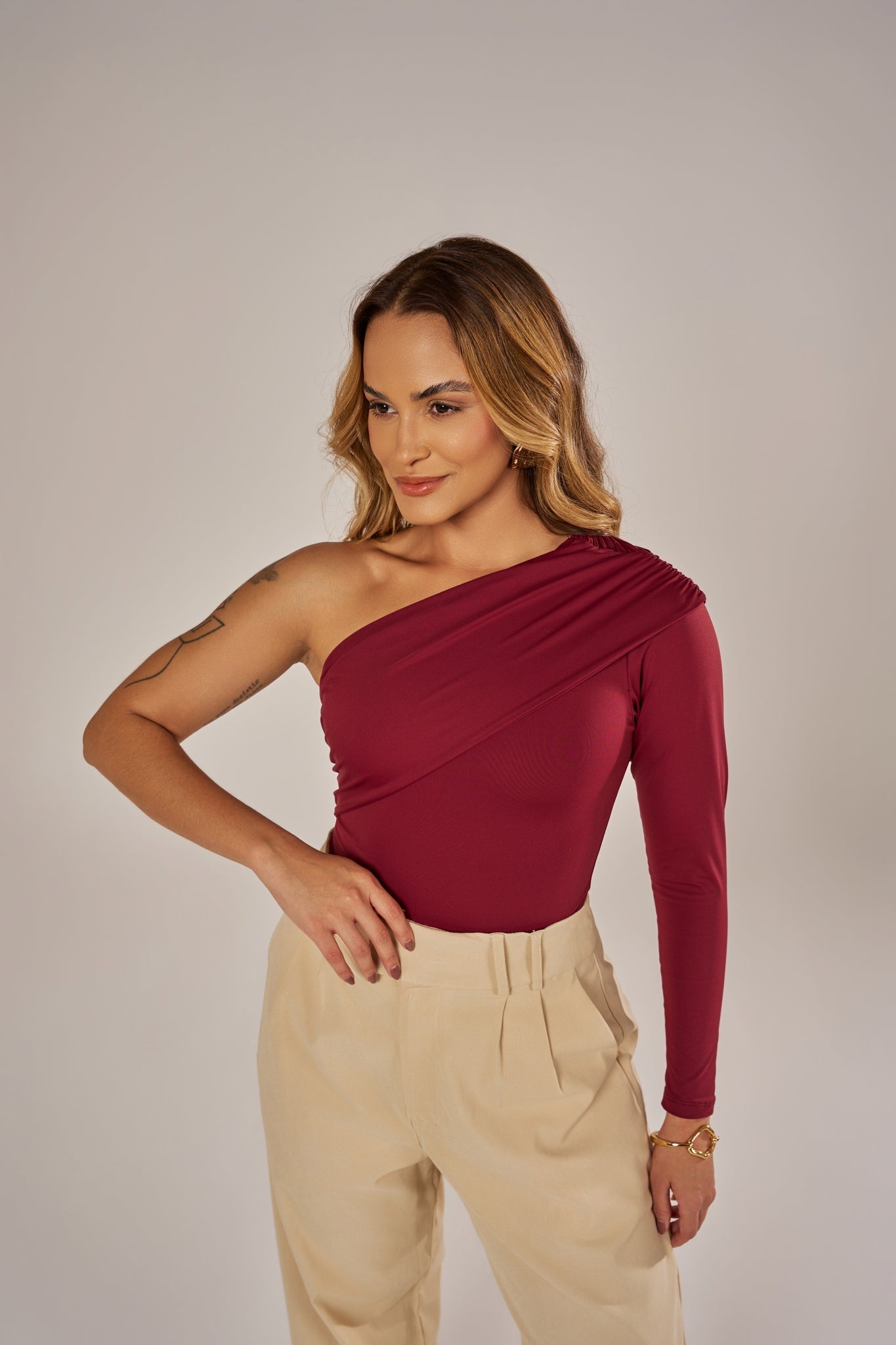 BODY OMBRO ÚNICO DRAPEADO