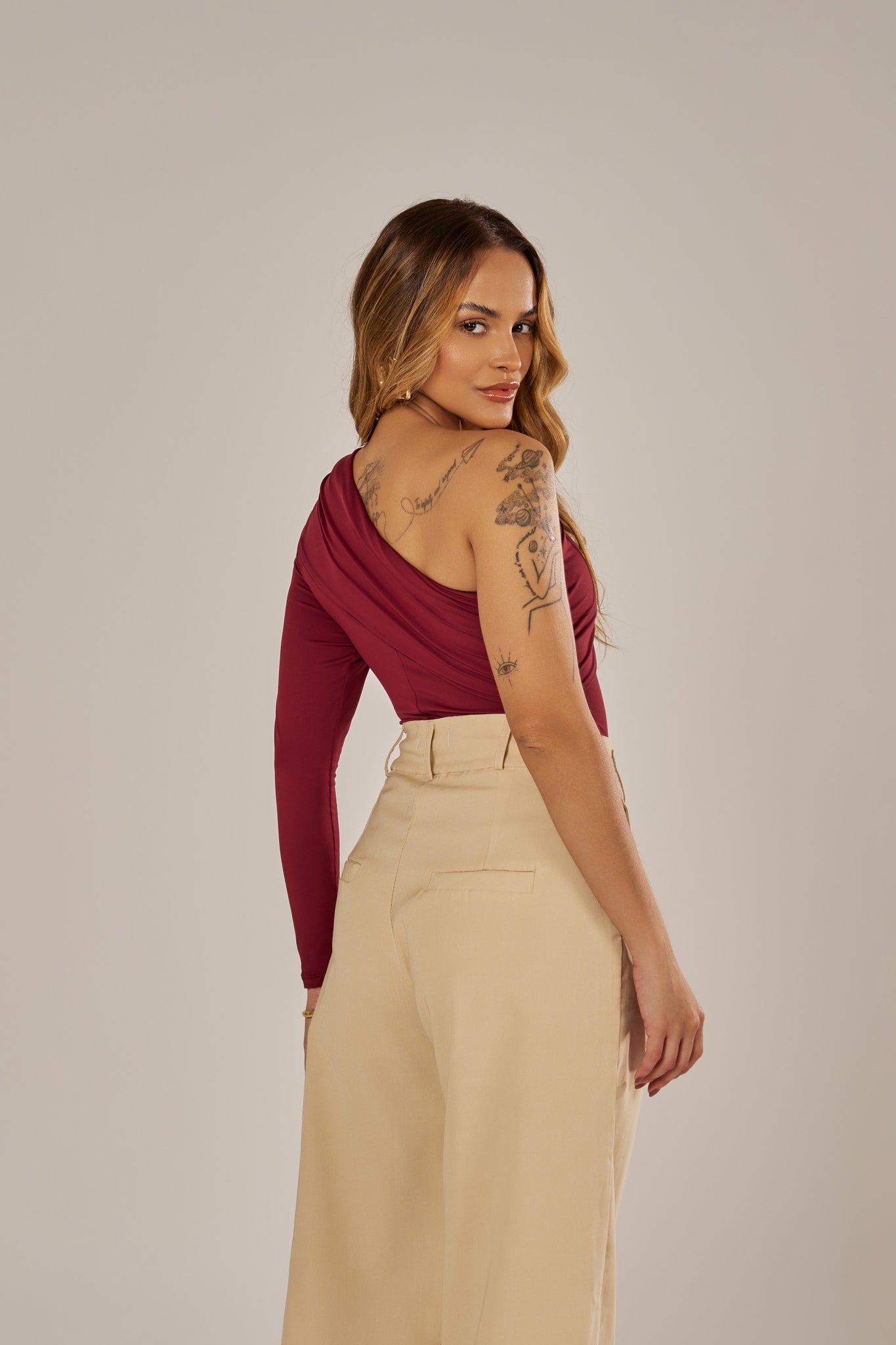 BODY OMBRO ÚNICO DRAPEADO