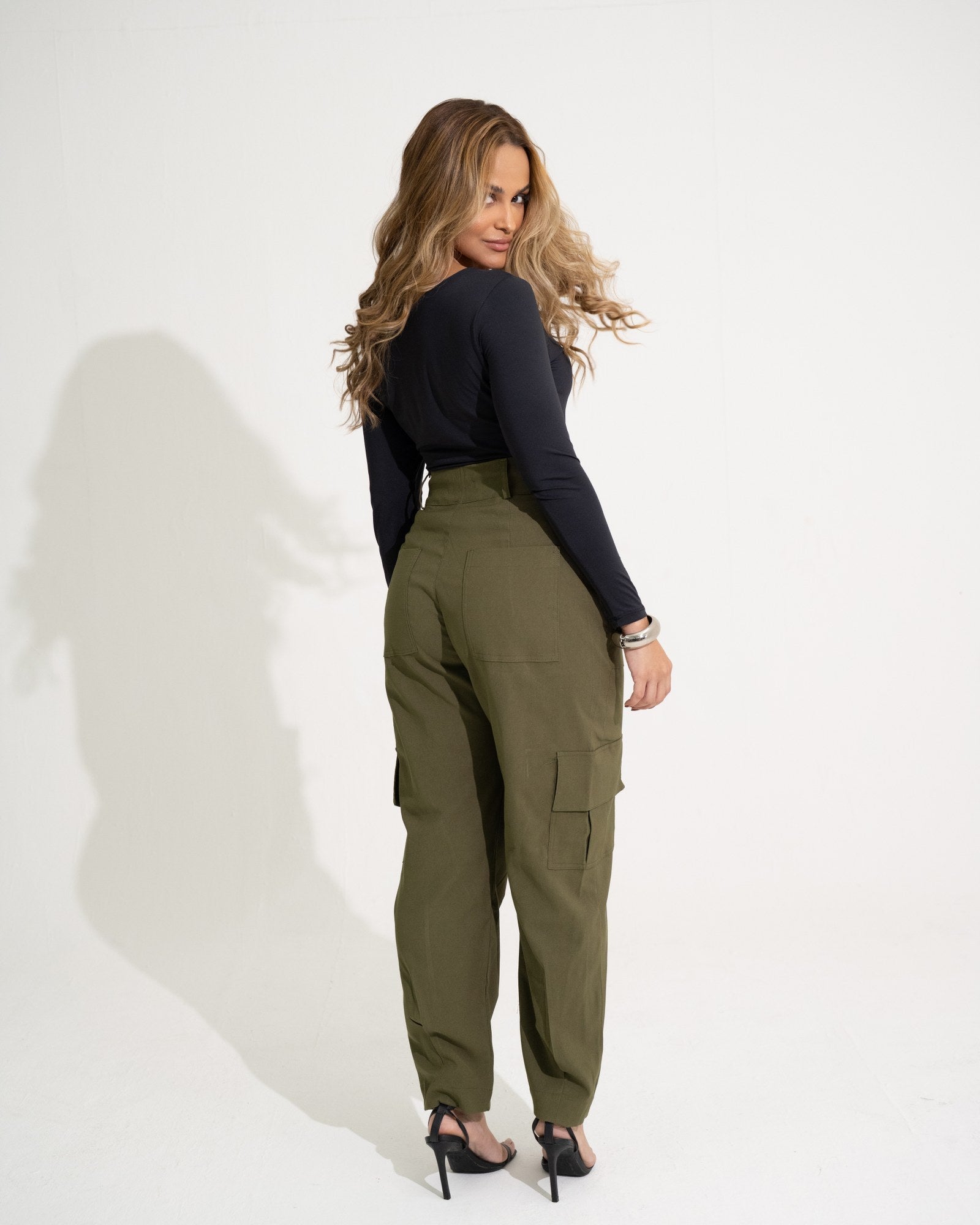 CALÇA BAGGY BOLSOS CARGO