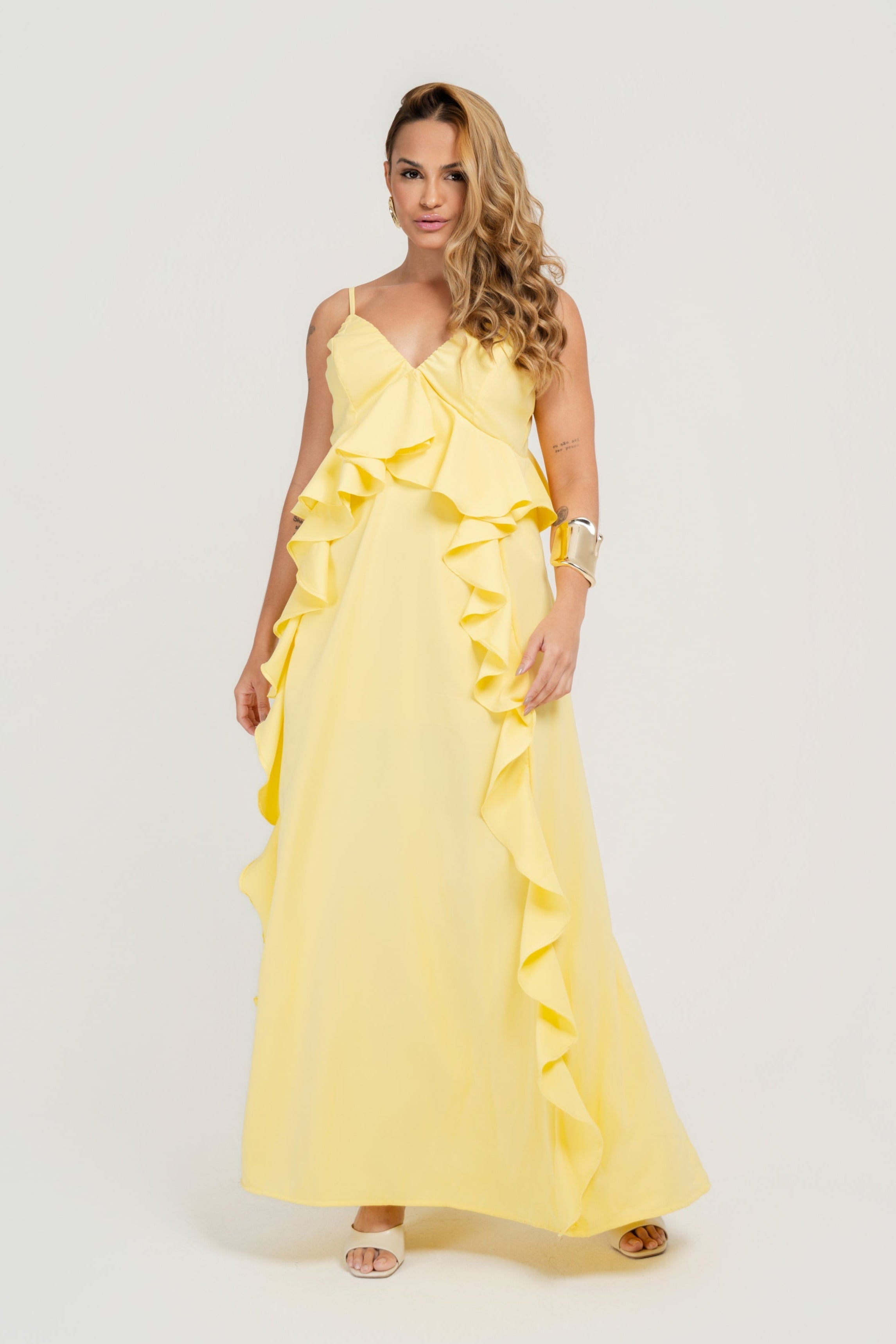 VESTIDO LONGO COM BABADOS