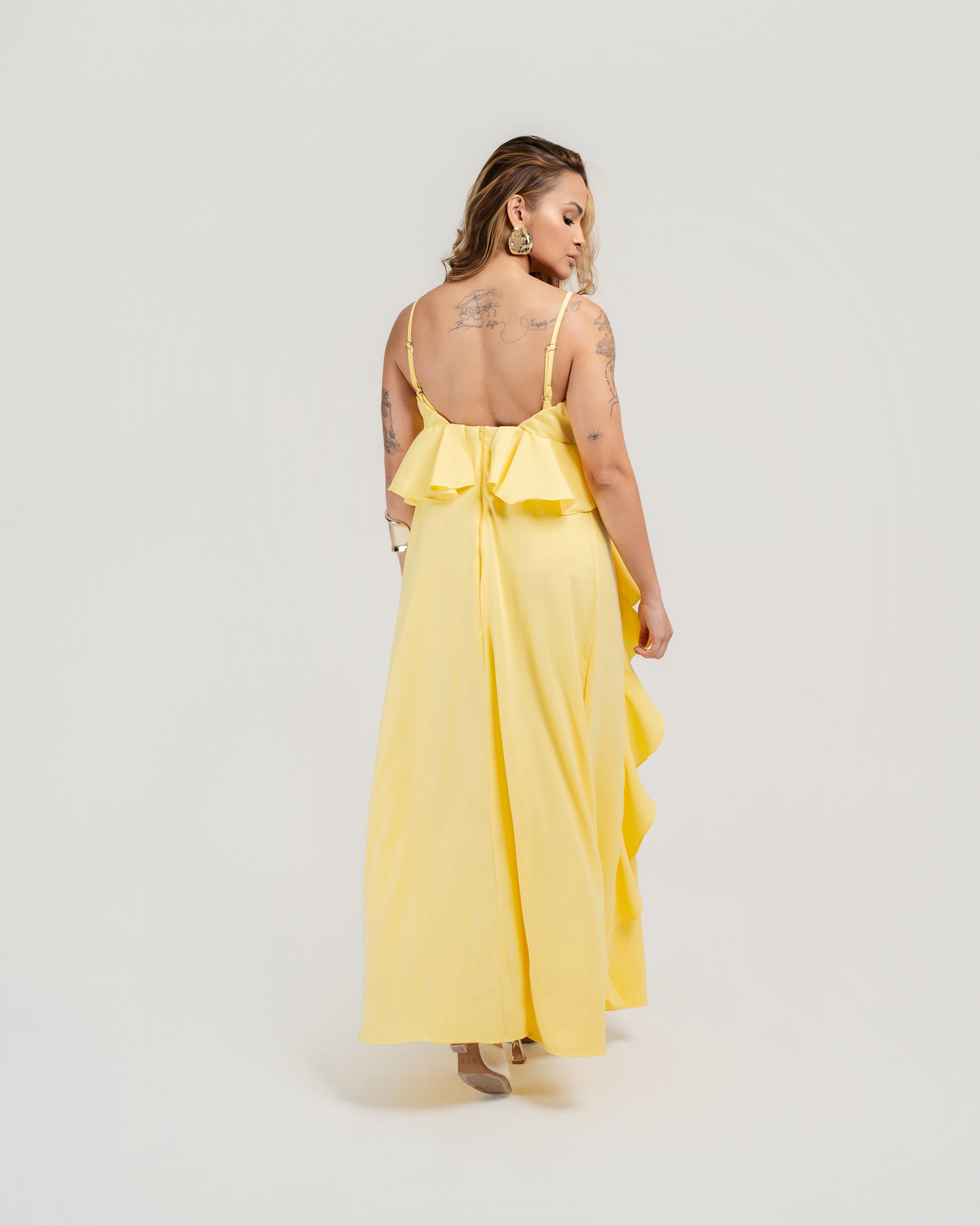 VESTIDO LONGO COM BABADOS