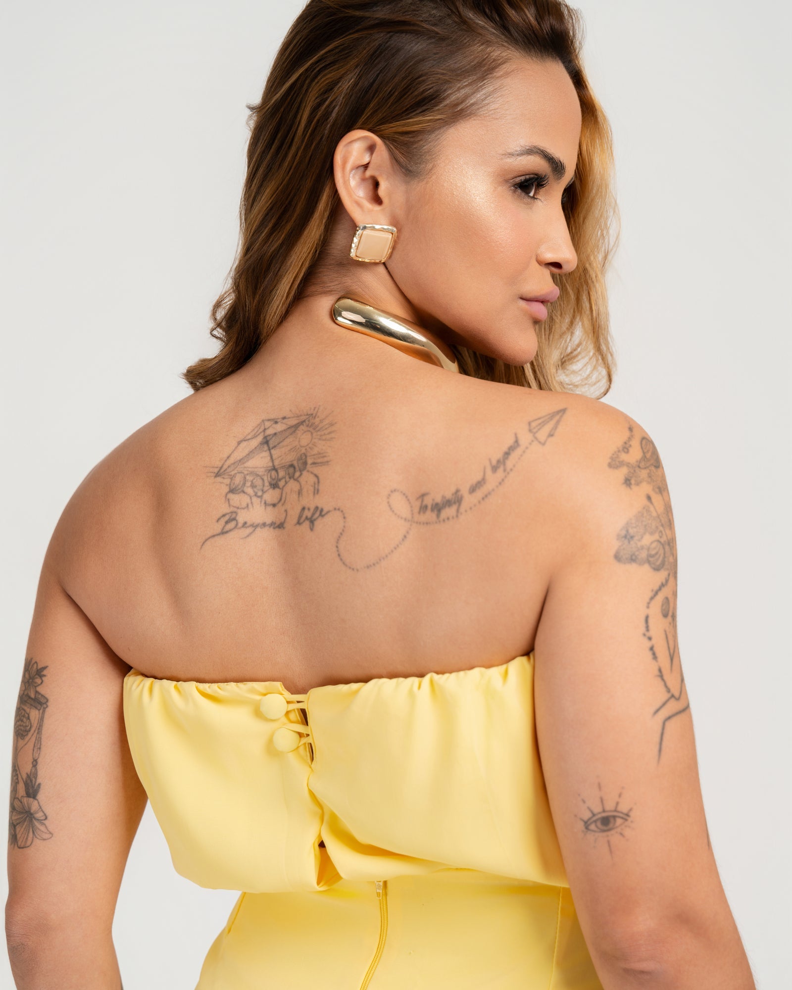 VESTIDO TOMARA QUE CAIA COM TRANSPASSE