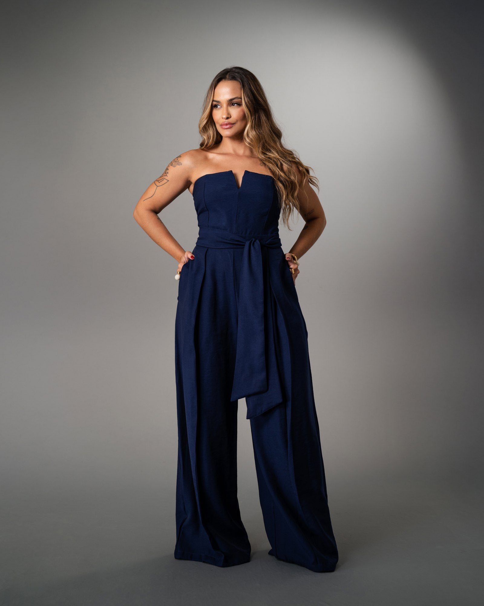 MACACÃO PANTALONA COM FAIXA