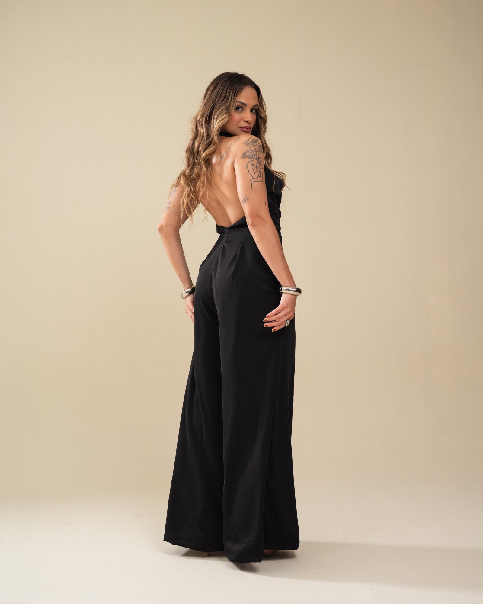 MACACÃO PANTALONA BUSTO DEGAGÊ