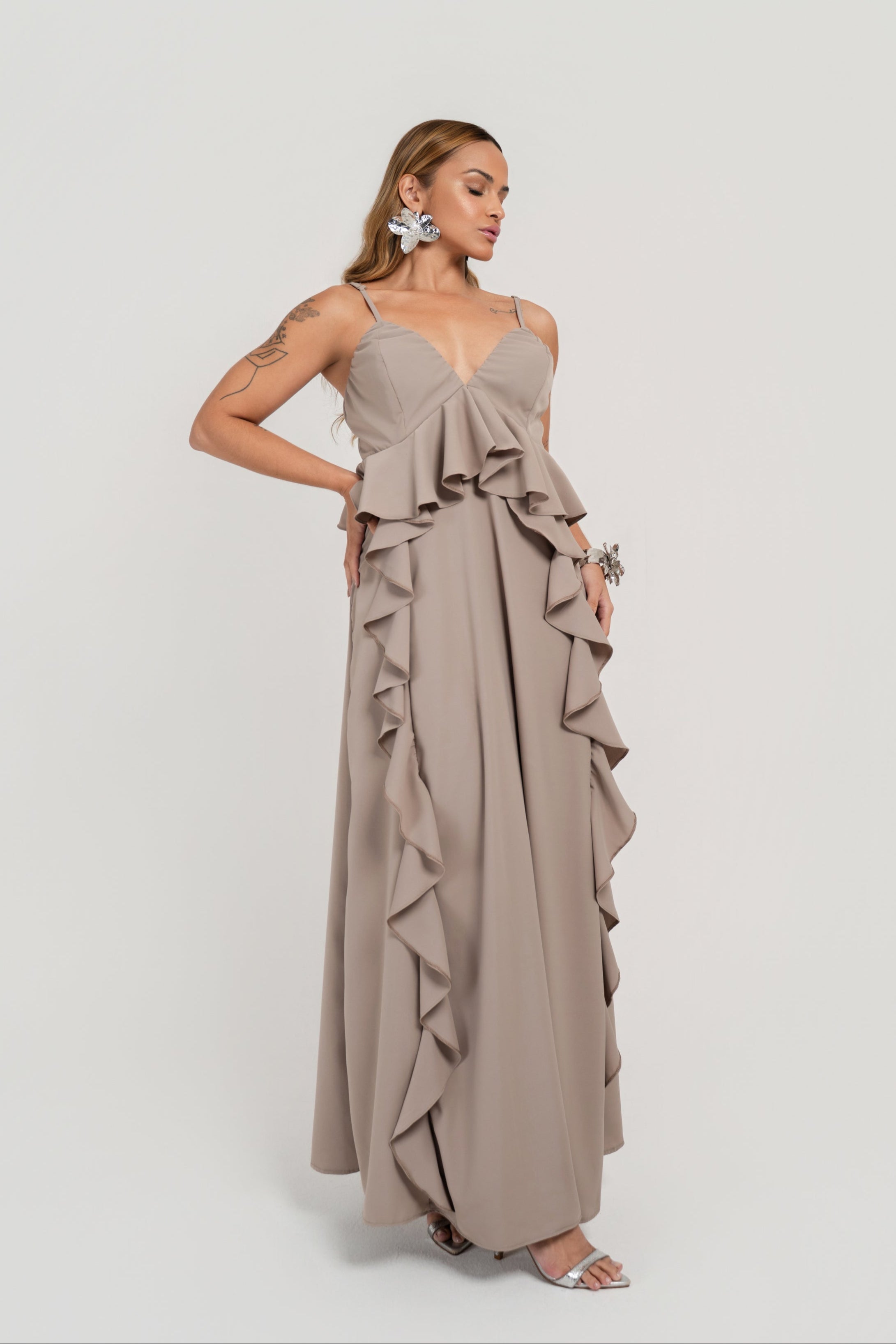 VESTIDO LONGO COM BABADOS