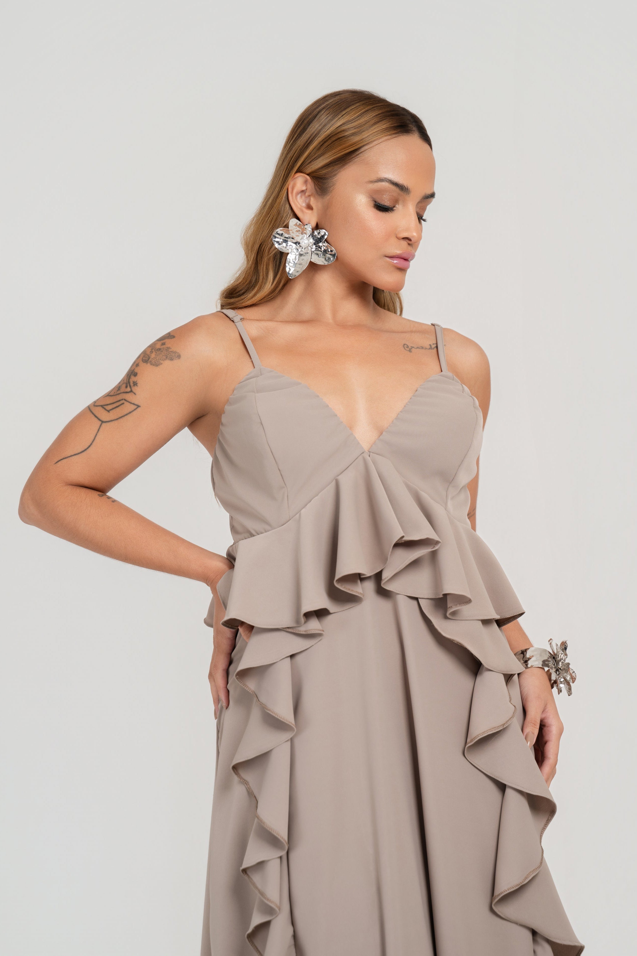 VESTIDO LONGO COM BABADOS