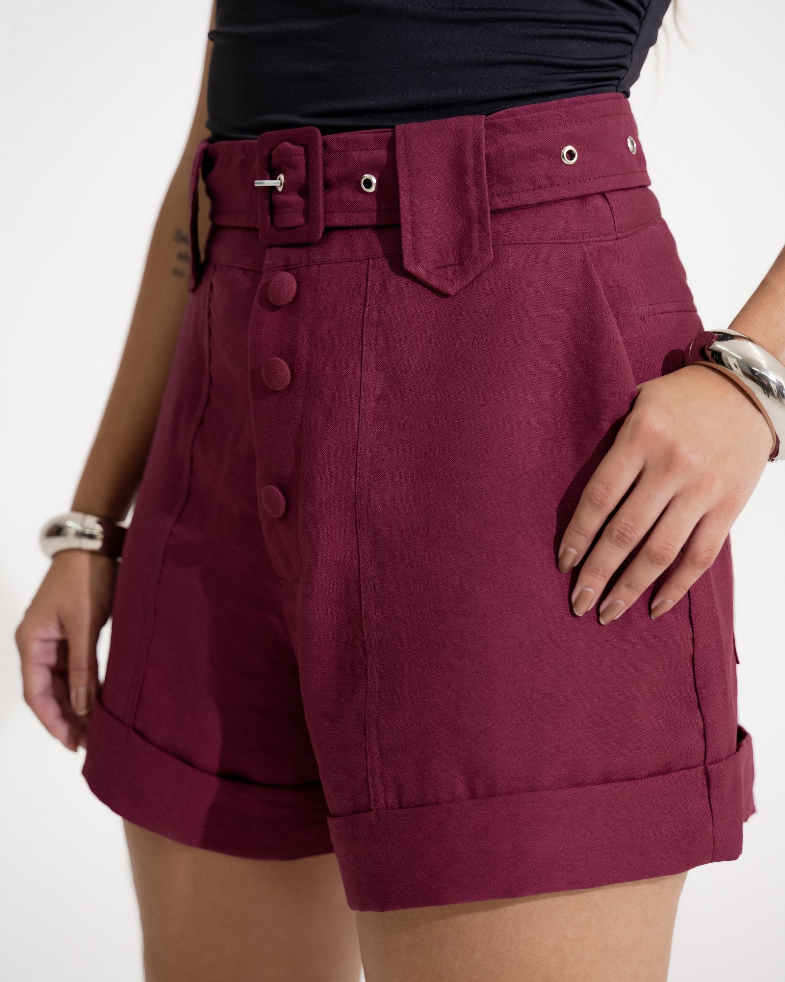 SHORT BARRA ITALIANA COM CINTO