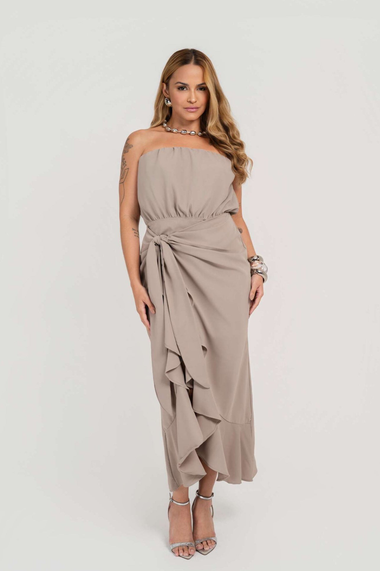 VESTIDO TOMARA QUE CAIA COM TRANSPASSE