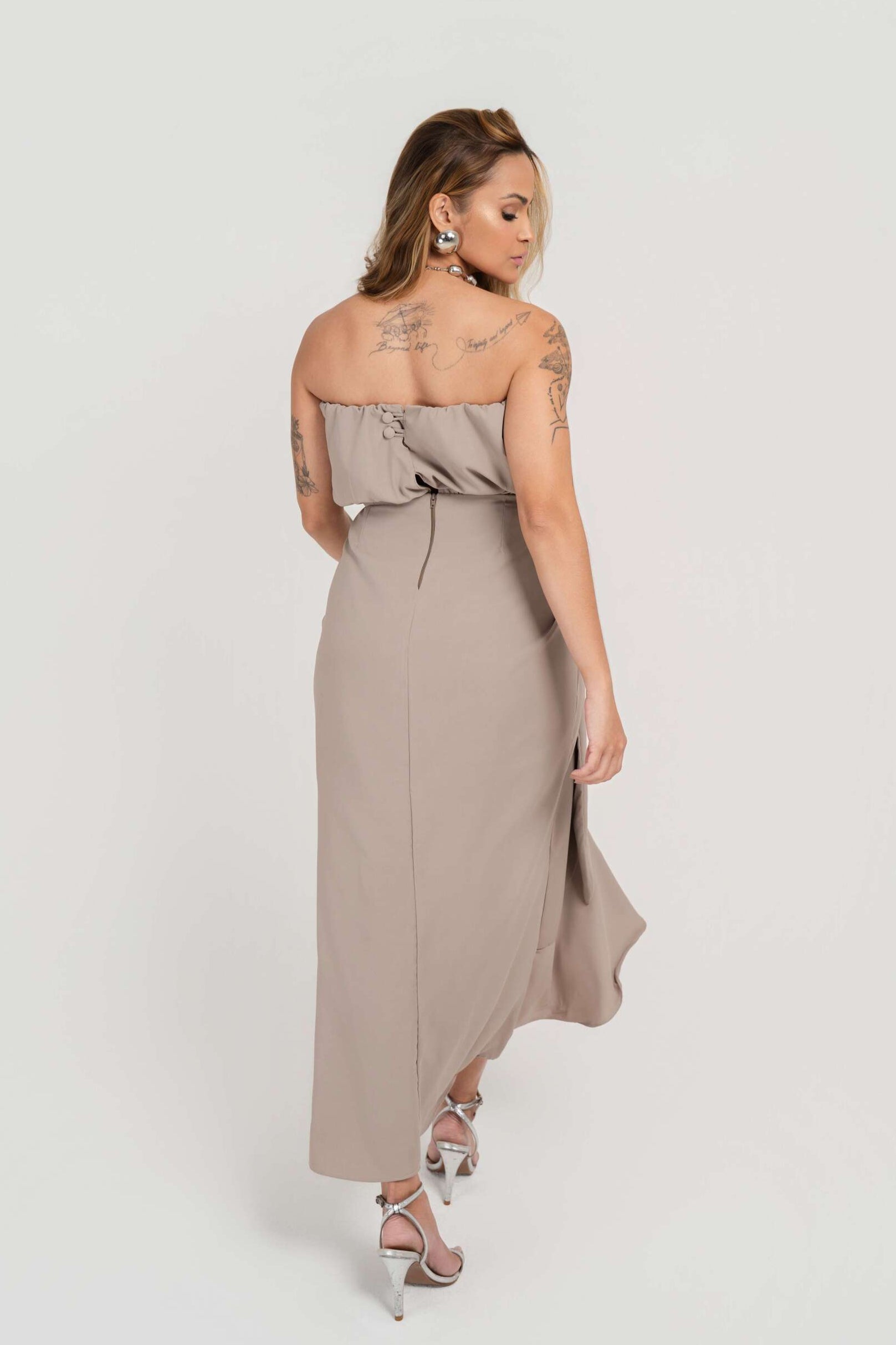 VESTIDO TOMARA QUE CAIA COM TRANSPASSE