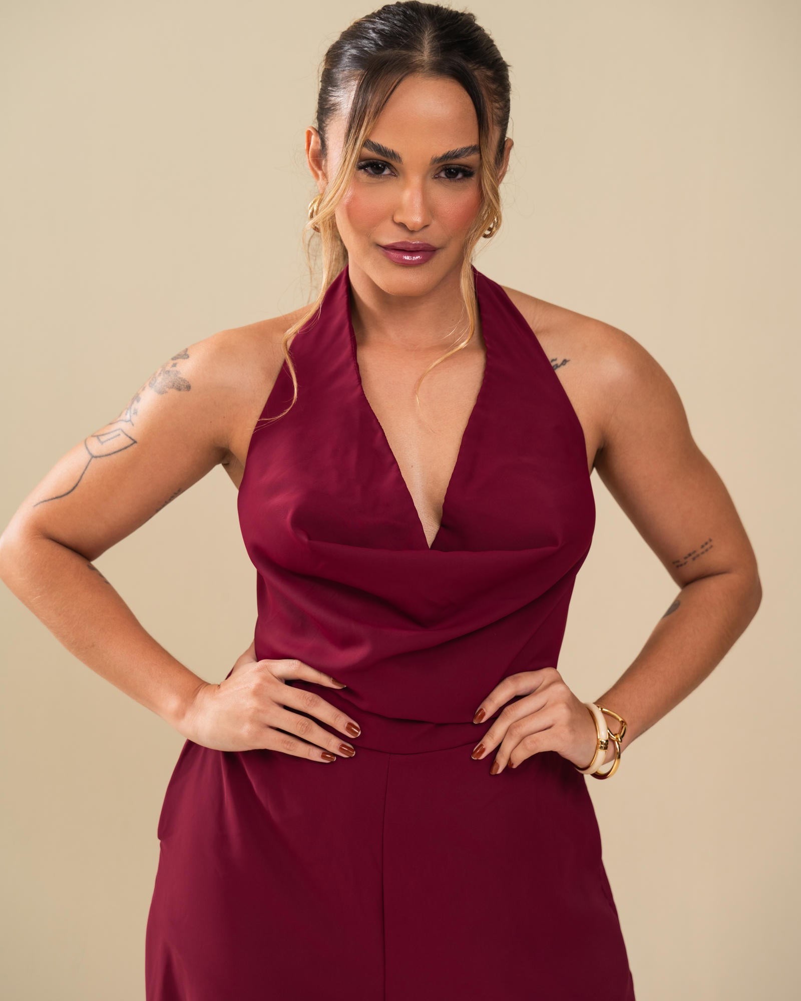 MACACÃO PANTALONA BUSTO DEGAGÊ