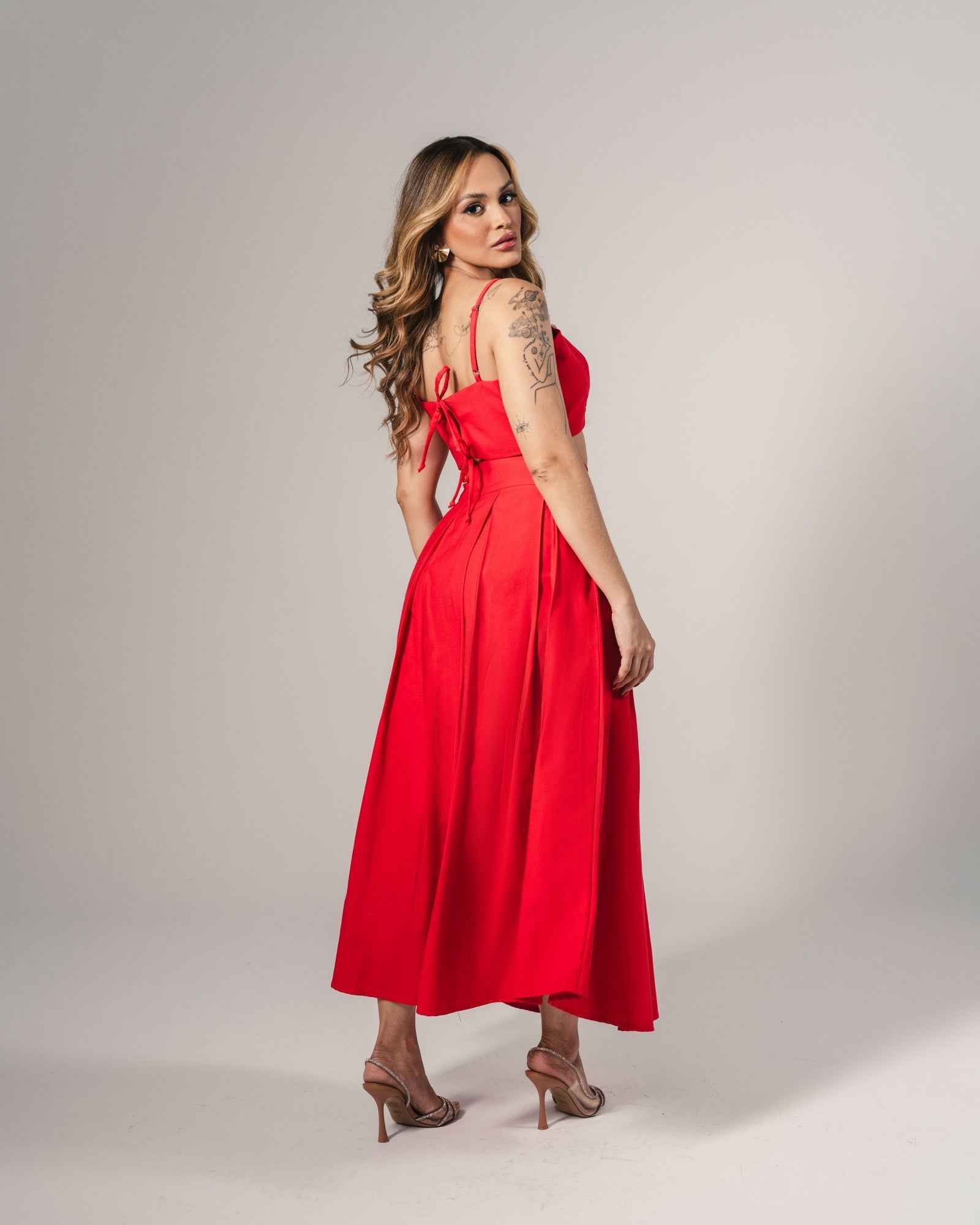 TOP CLÁSSICO COM AMARRAÇÕES