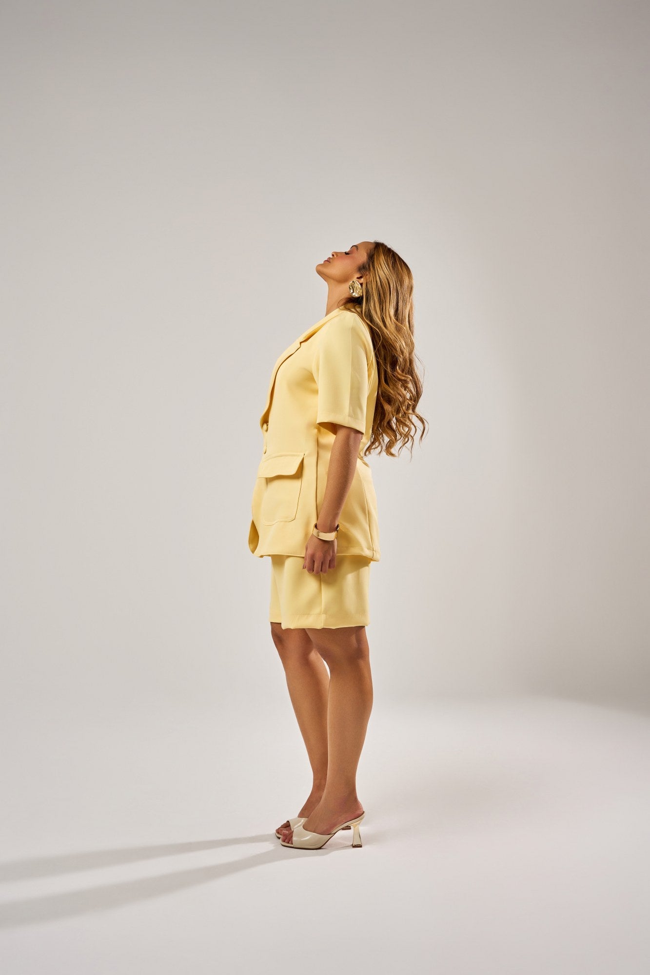 BLAZER ALFAIATARIA MANGA CURTA BOLSOS CARGO