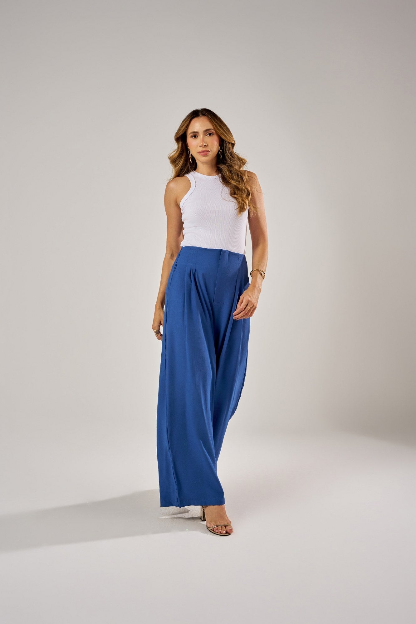 CALÇA PANTALONA CLÁSSICA COM PREGAS