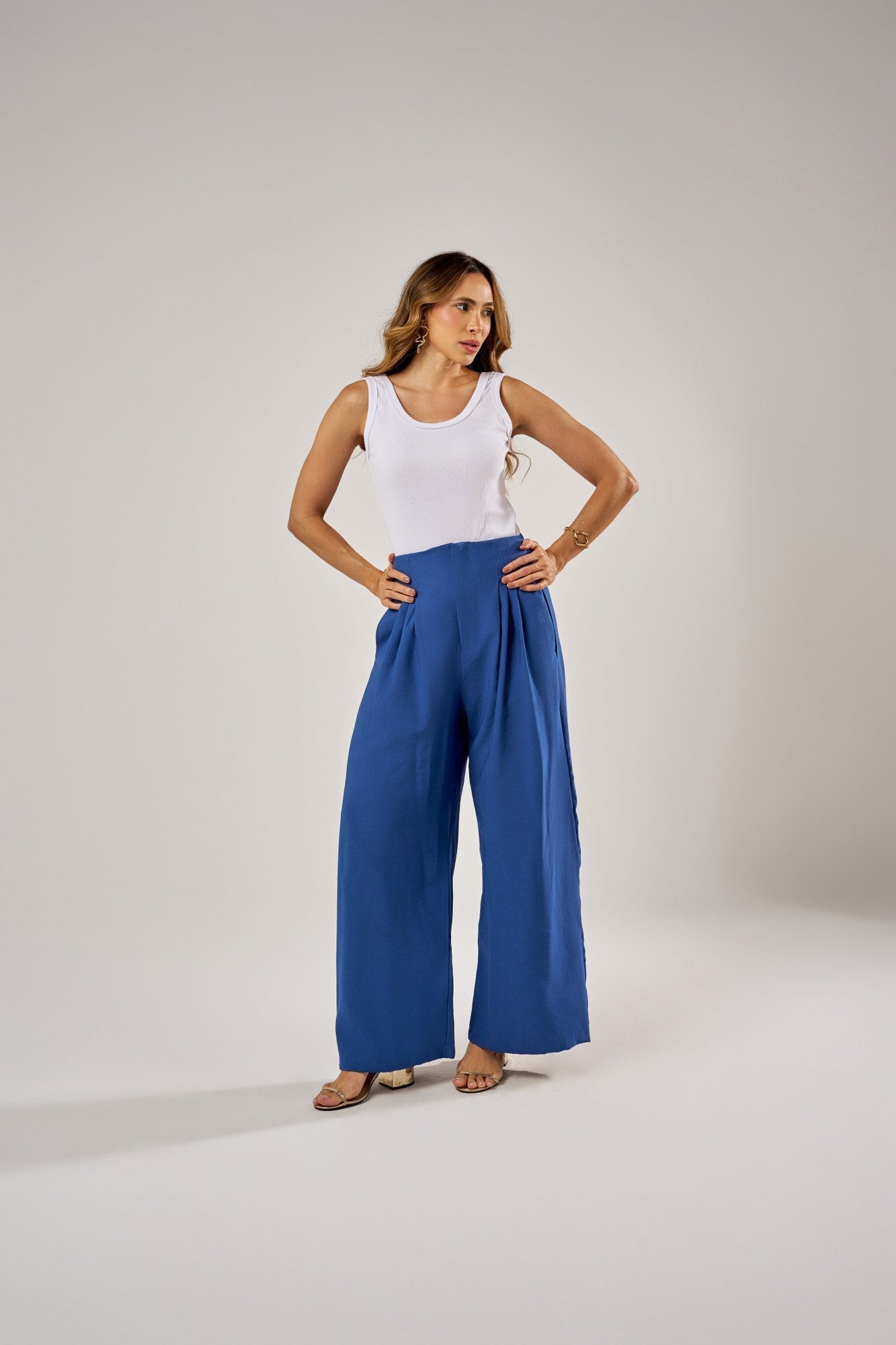 BLUSA CAMISETA ALÇAS LARGAS