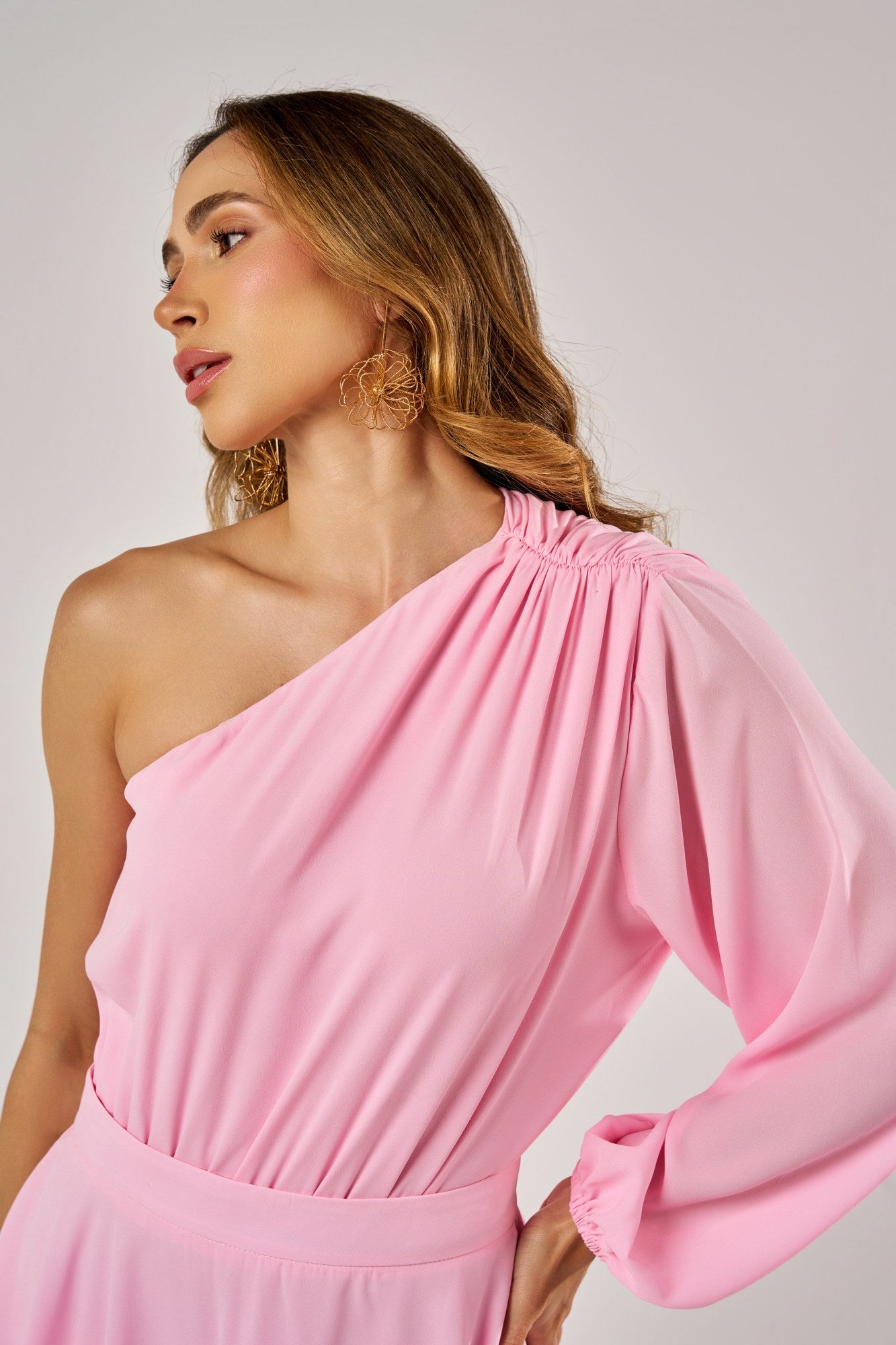 BODY OMBRO ÚNICO MANGA BUFANTE