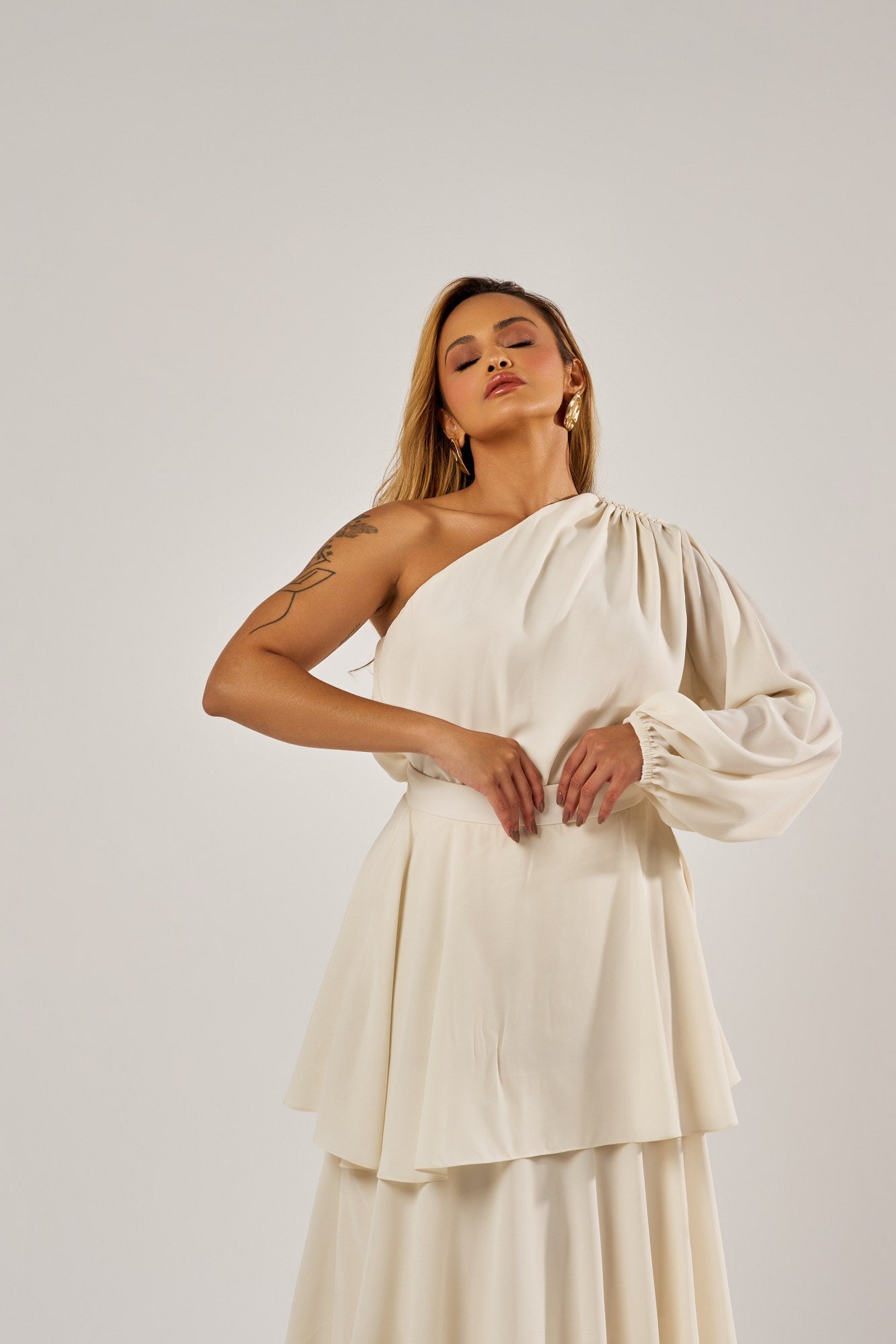 SAIA MIDI CAMADAS MAGNÓLIA