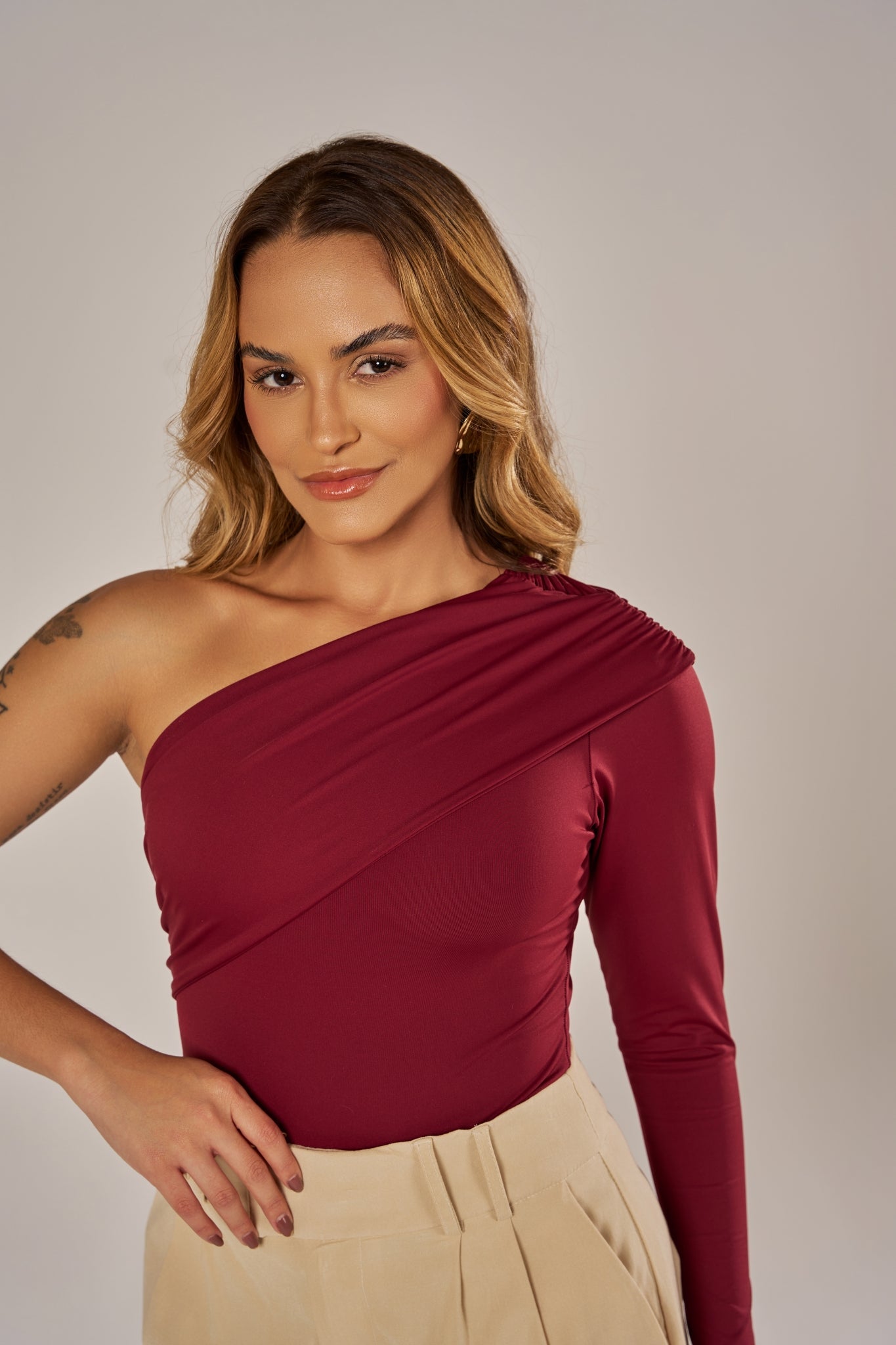 BODY OMBRO ÚNICO DRAPEADO