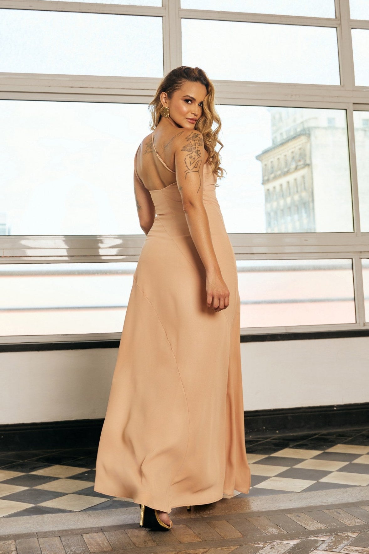 VESTIDO LONGUETE OMBRO ÚNICO