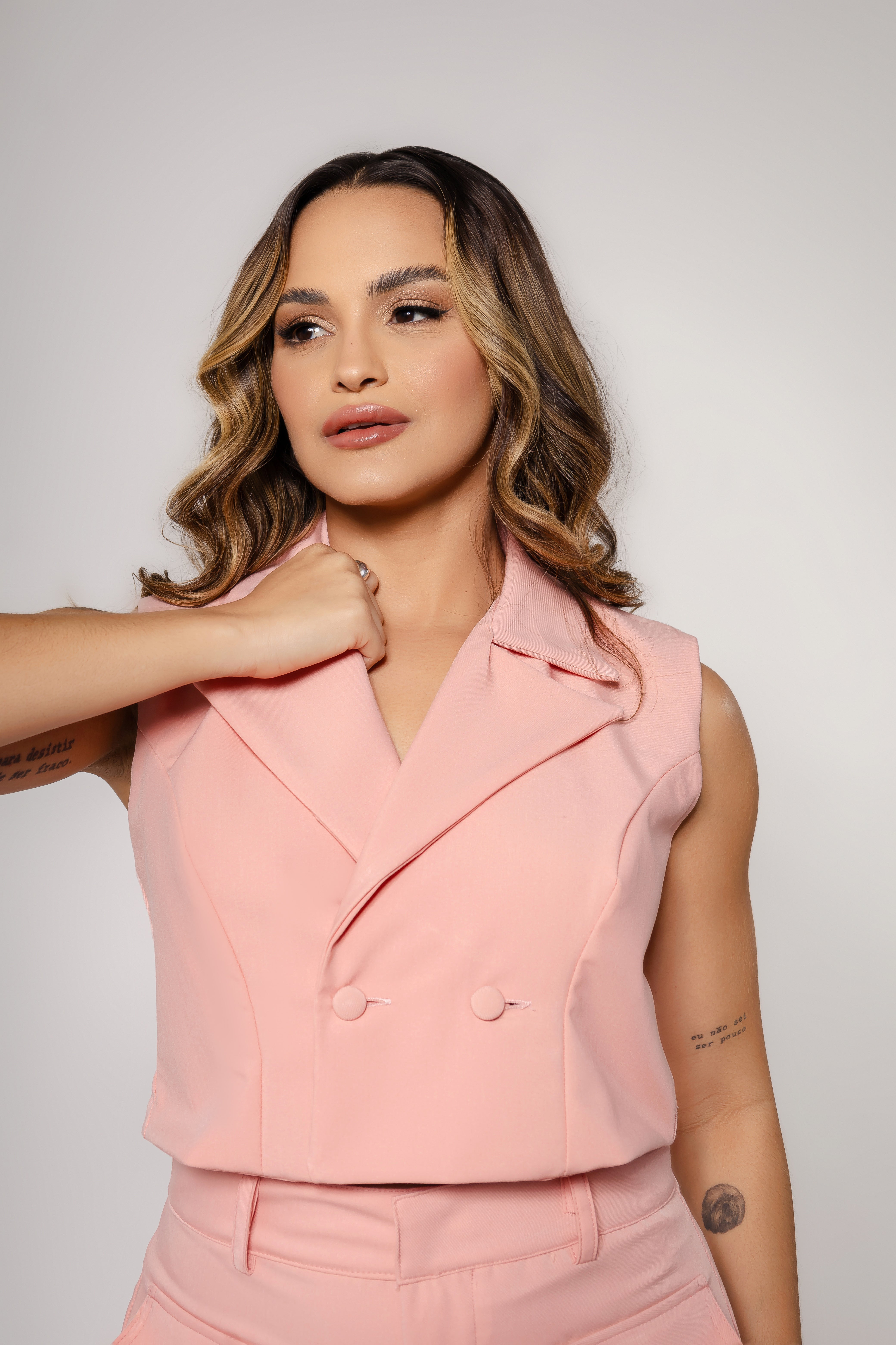 COLETE CROPPED BOTÕES DUPLO