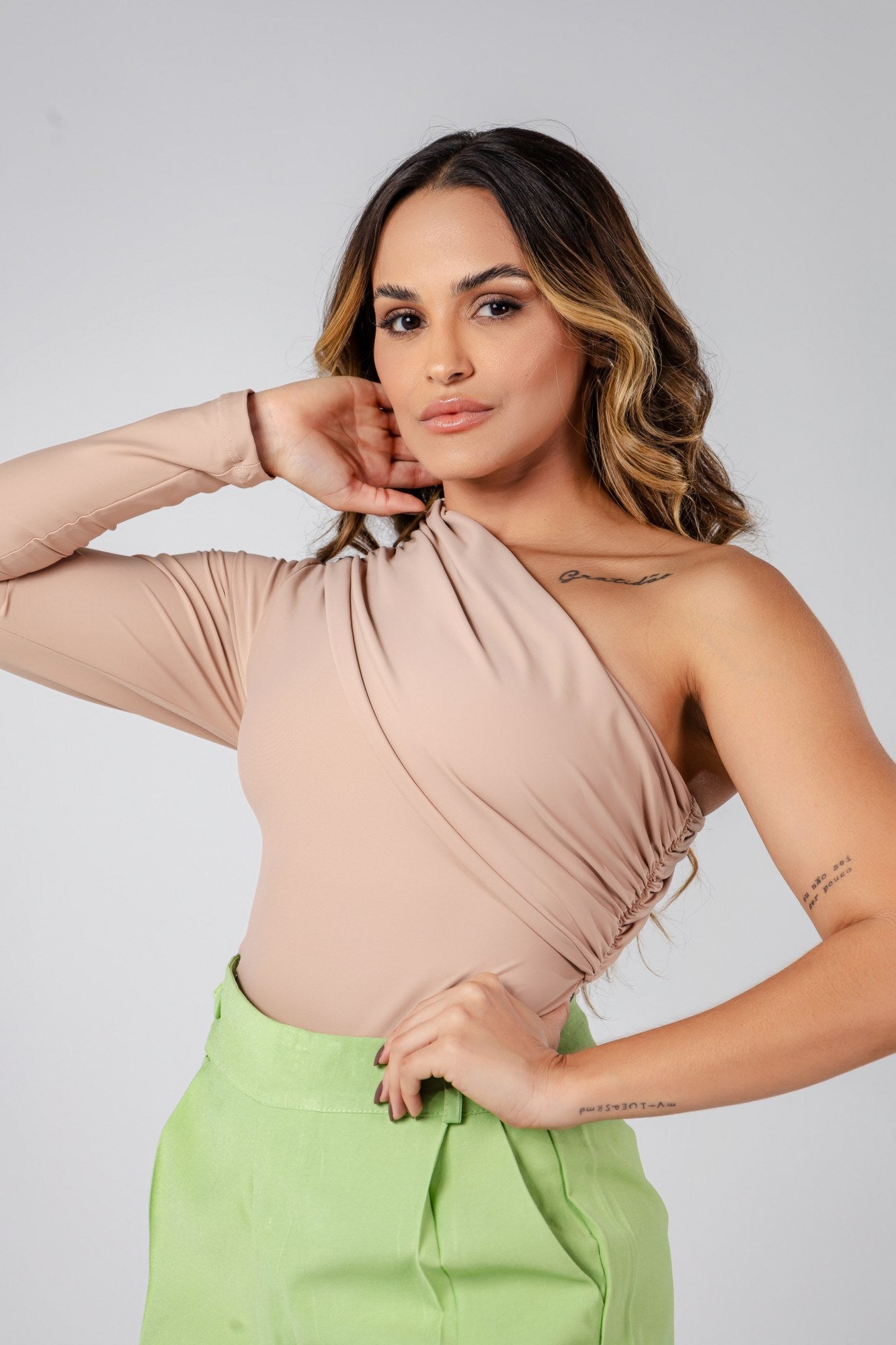 BODY OMBRO ÚNICO DRAPEADO