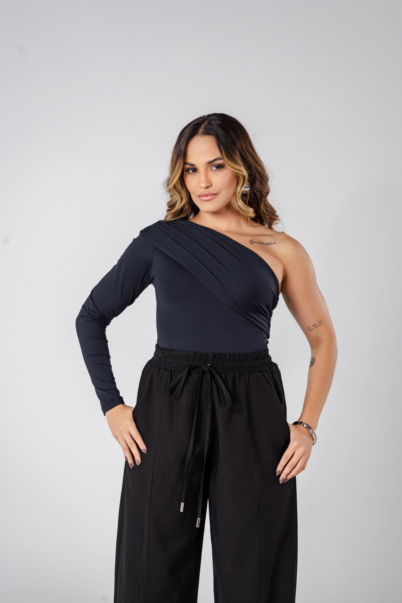 BODY OMBRO ÚNICO DRAPEADO