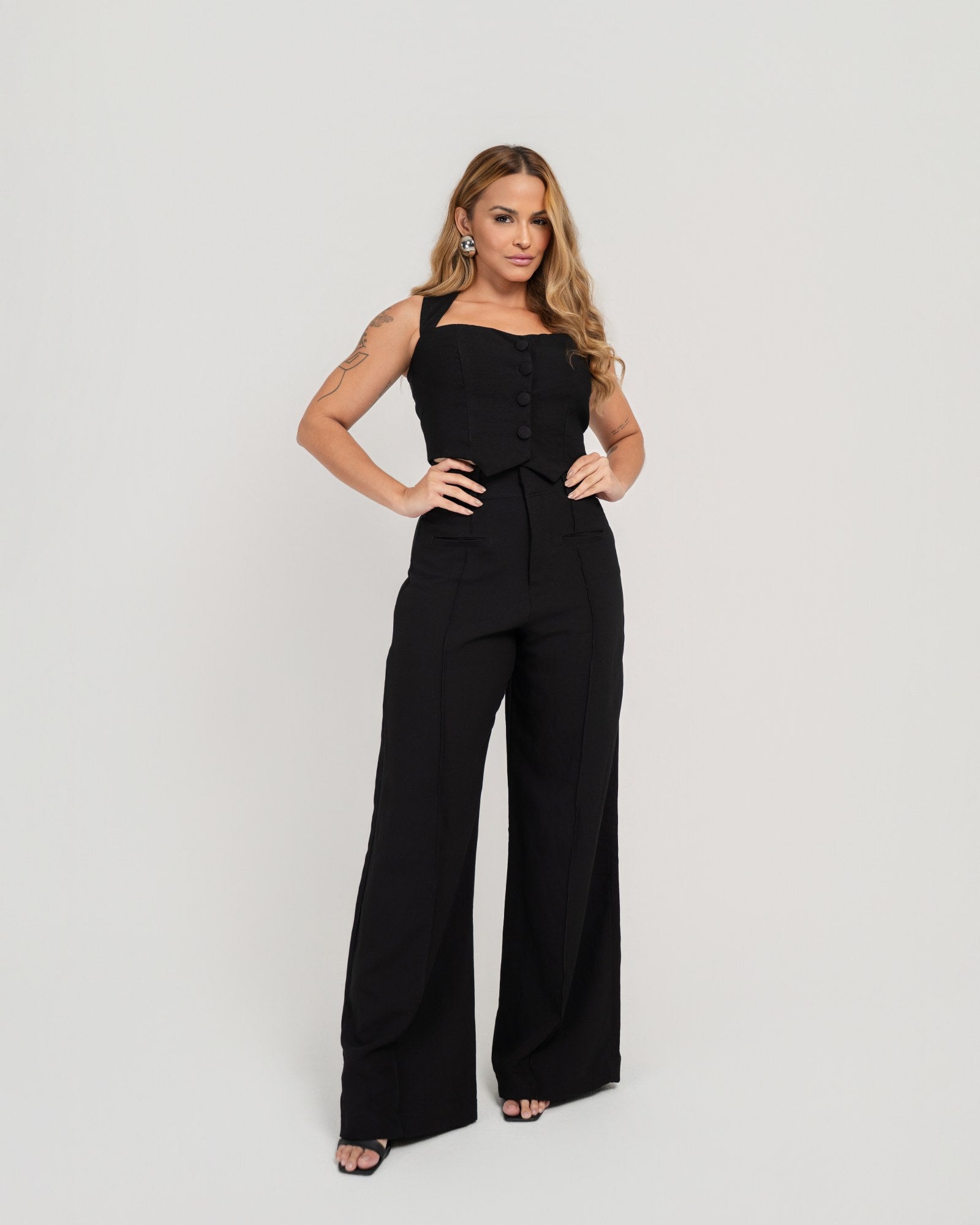 CALÇA PANTALONA COM NERVURA