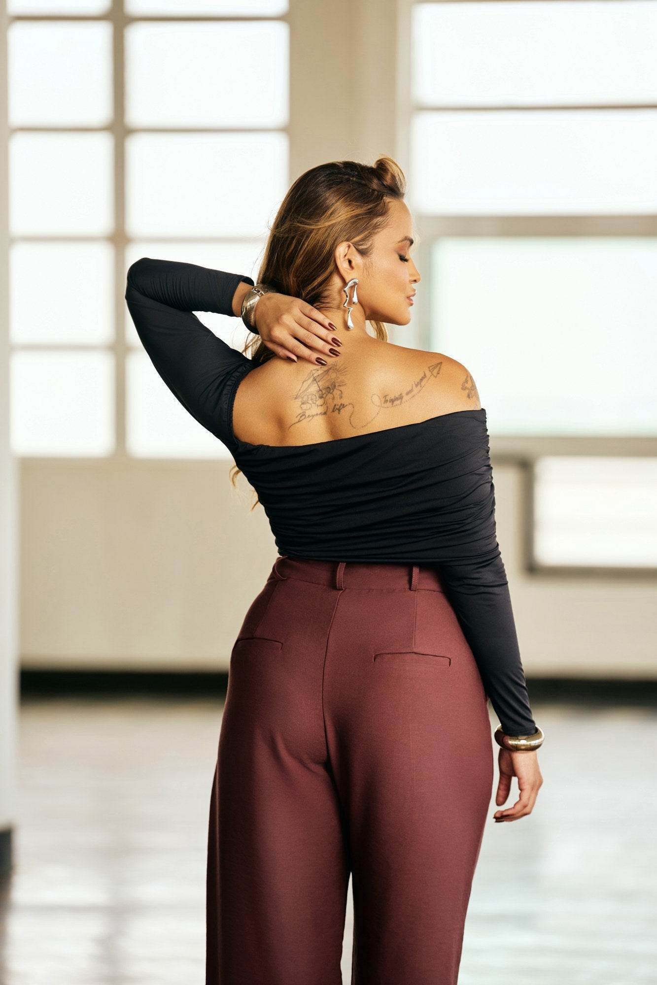 BODY BUSTO ASSIMÉTRICO COM DRAPEADOS