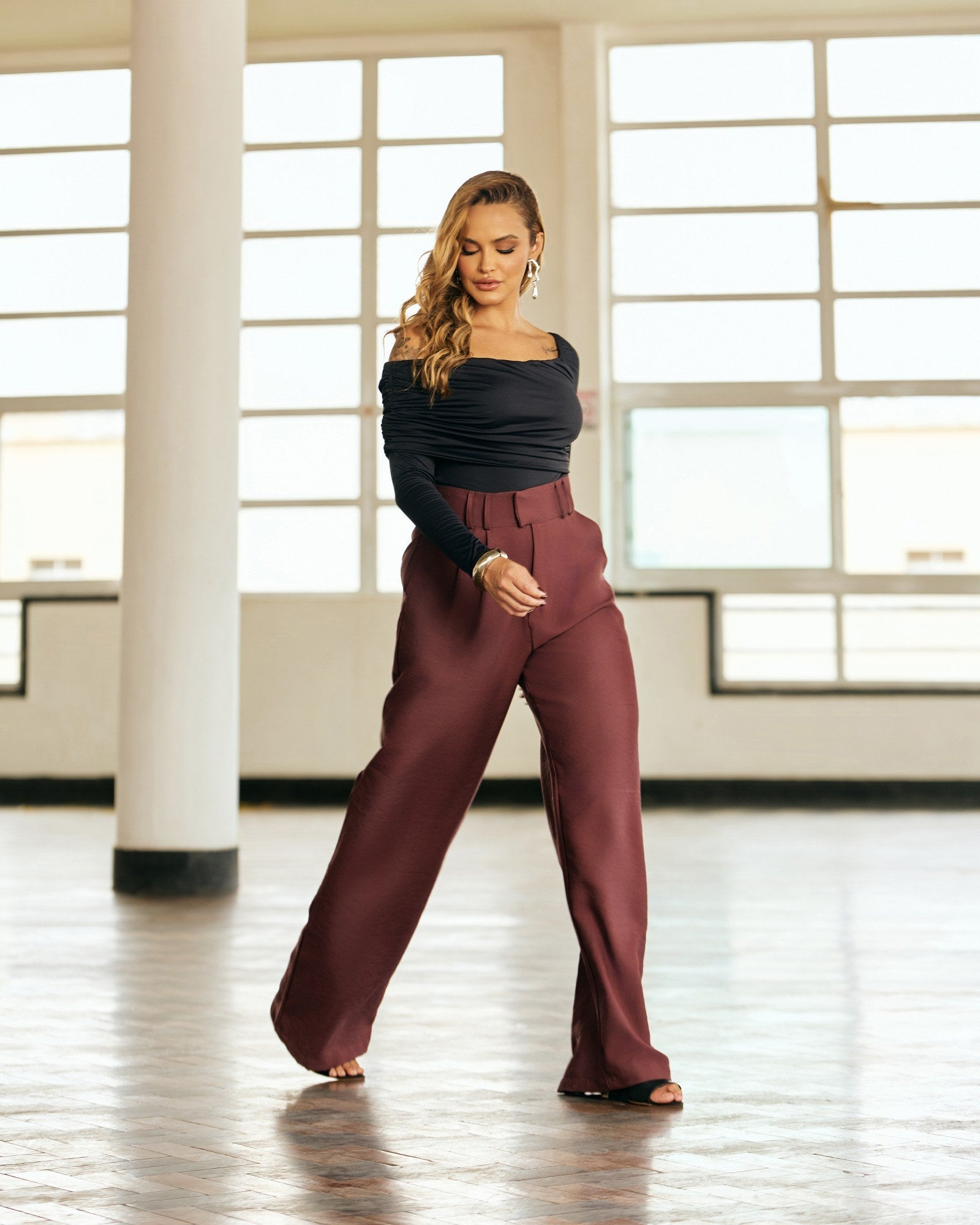 BODY BUSTO ASSIMÉTRICO COM DRAPEADOS