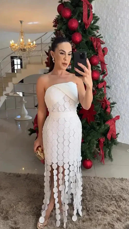 Vestido Bianca – A Elegância do Branco com um Toque de Modernidade!