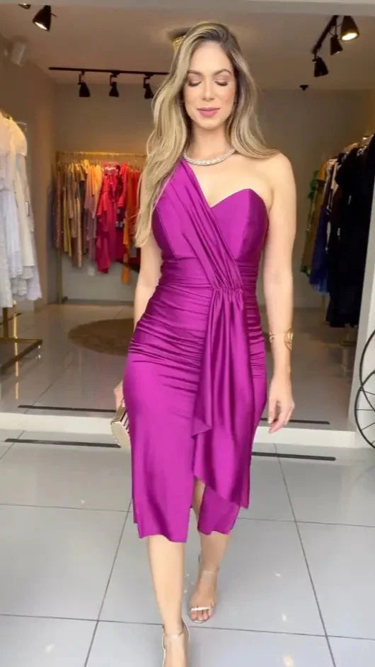 Vestido Sophia – Modernidade e Glamour em Cada Curva!