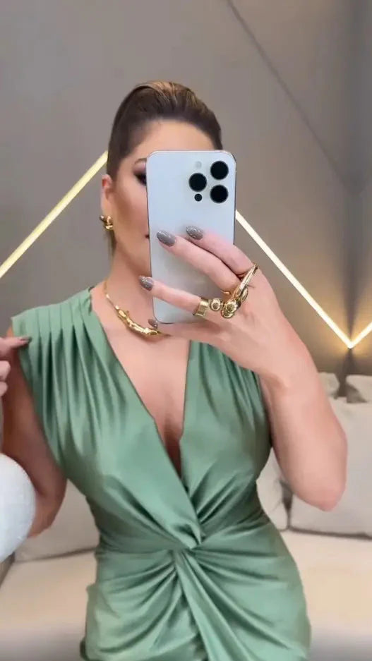 Vestido Verde Grace – Sofisticação e Elegância Atemporal!